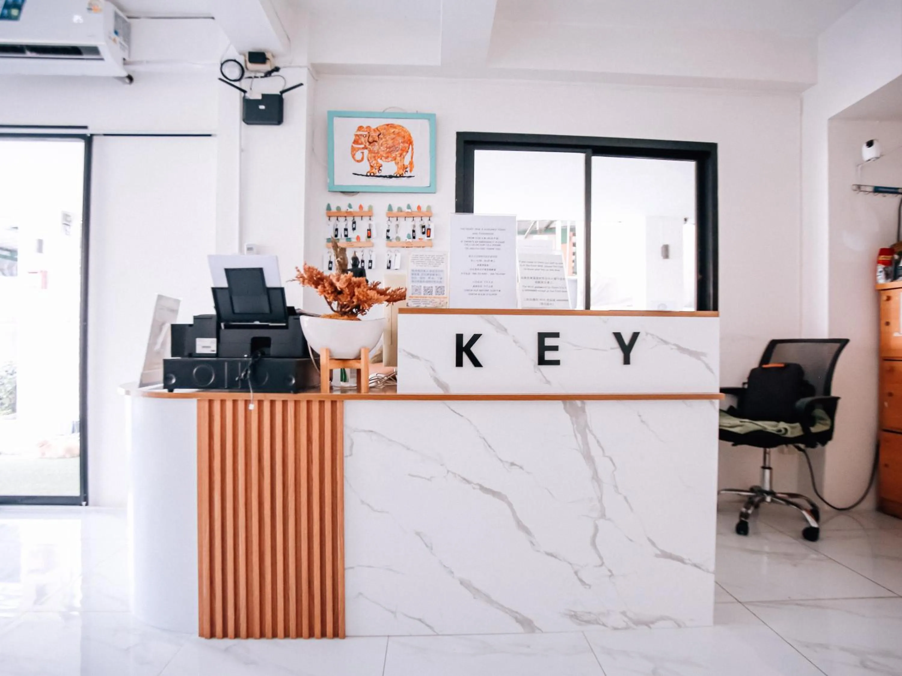 Lobby or reception in Key酒店@古城中心店