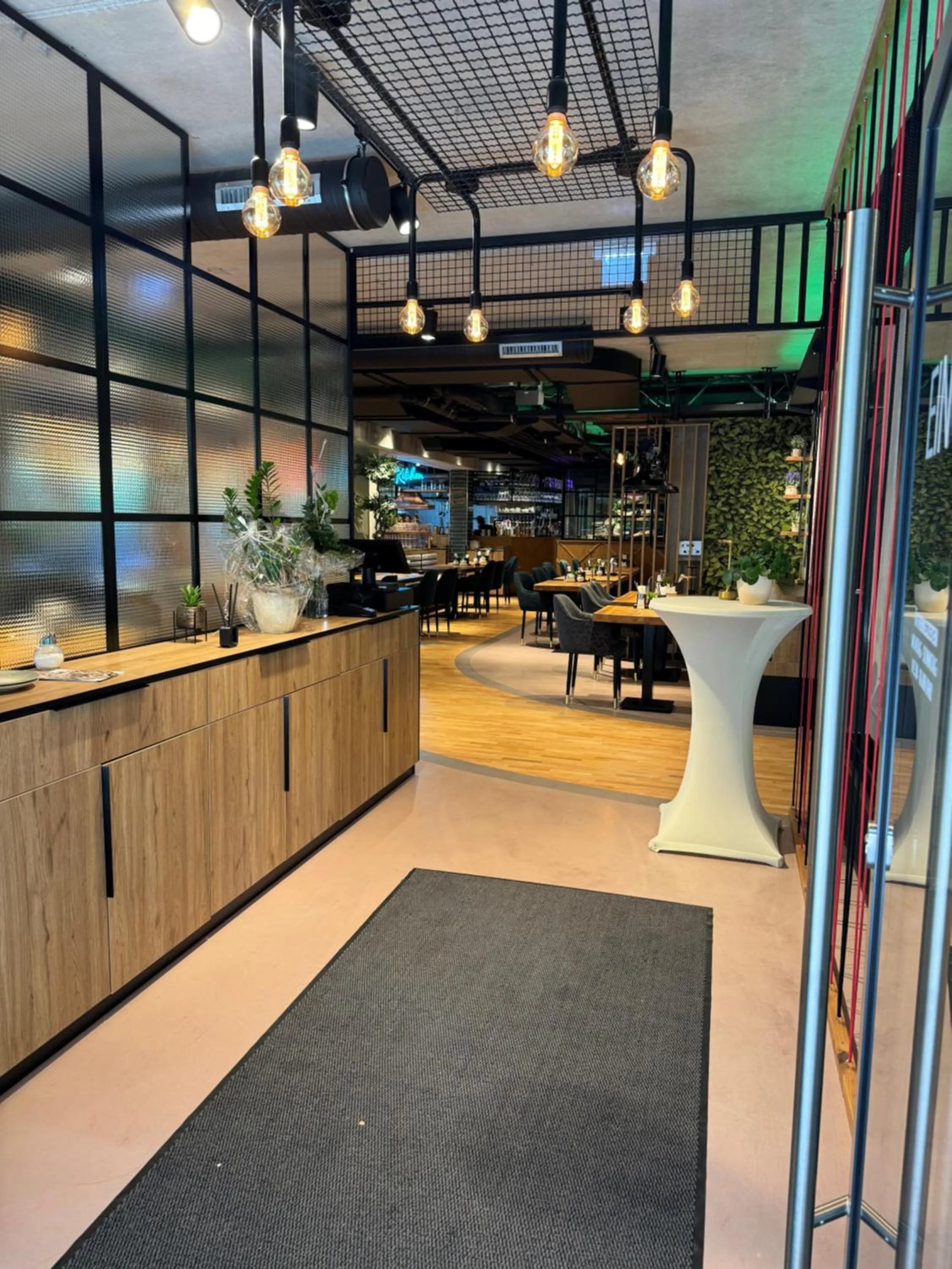 Restaurant/places to eat in Hotel CityHome am Kurpark