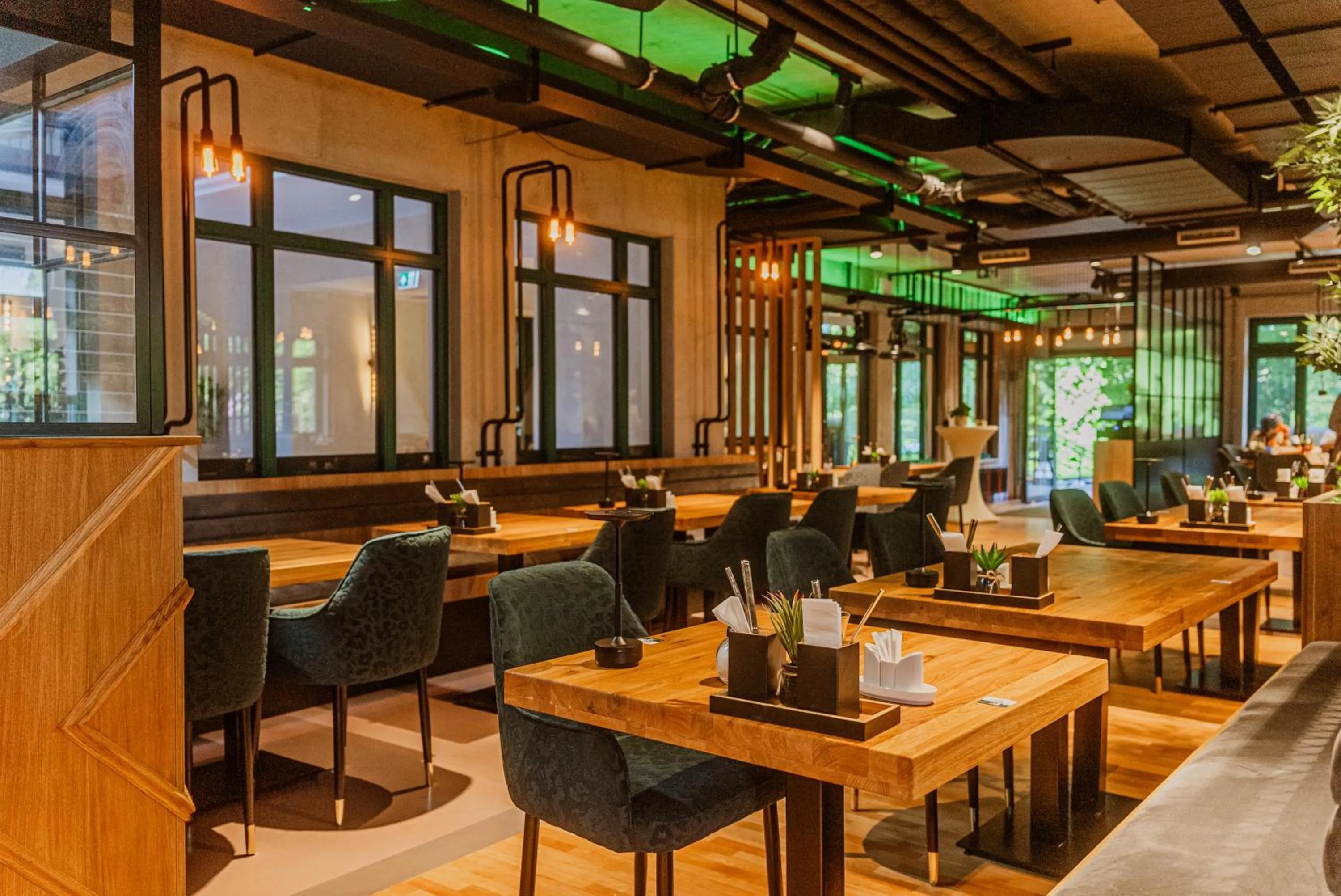 Restaurant/places to eat in Hotel CityHome am Kurpark