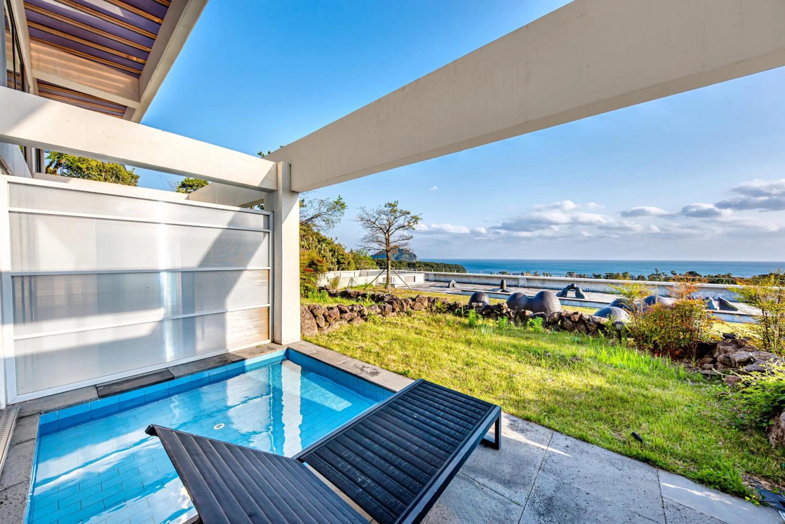 Sea view in Jeju Bom stay & Art Gallery