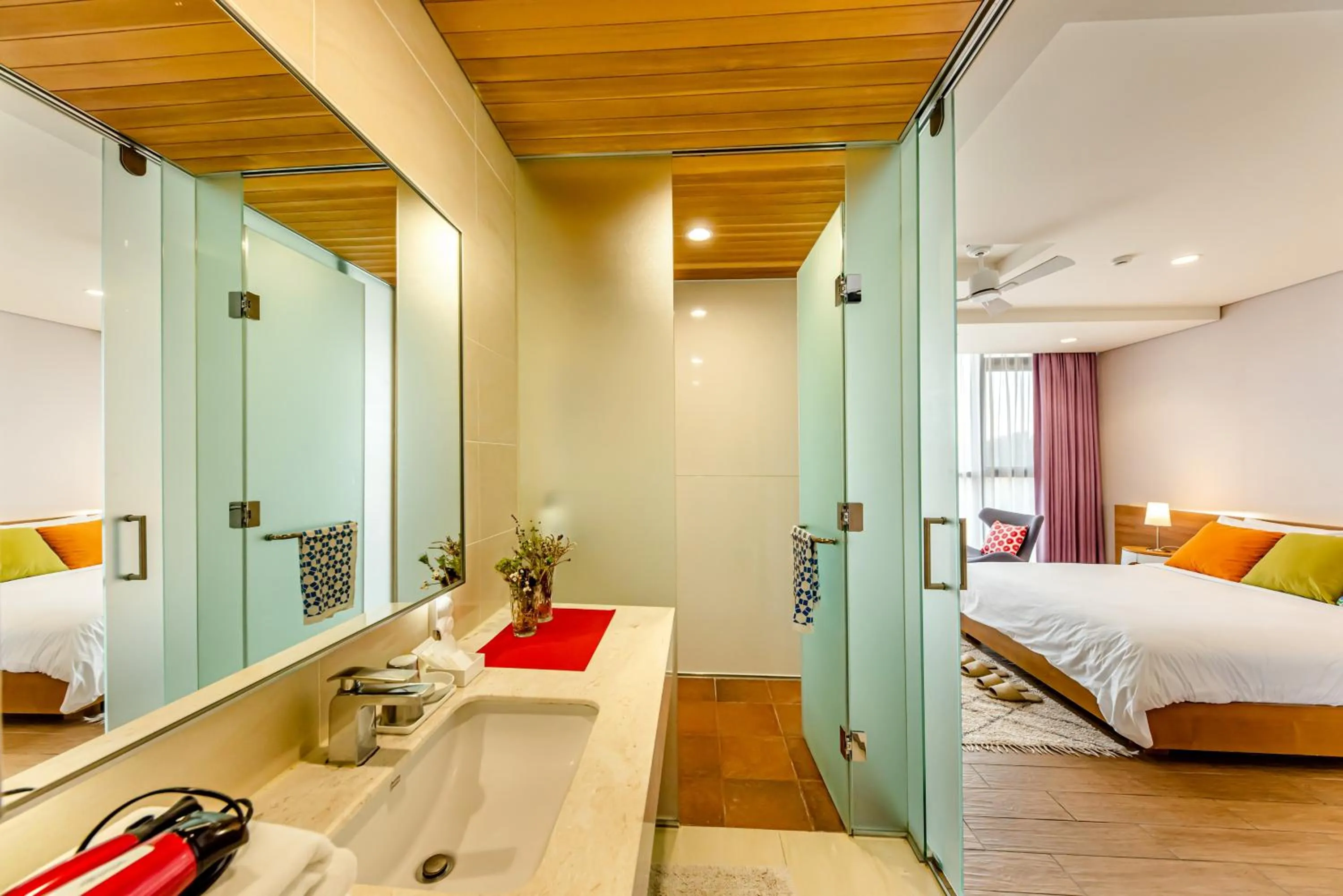 Bathroom, Bed in Jeju Bom stay & Art Gallery