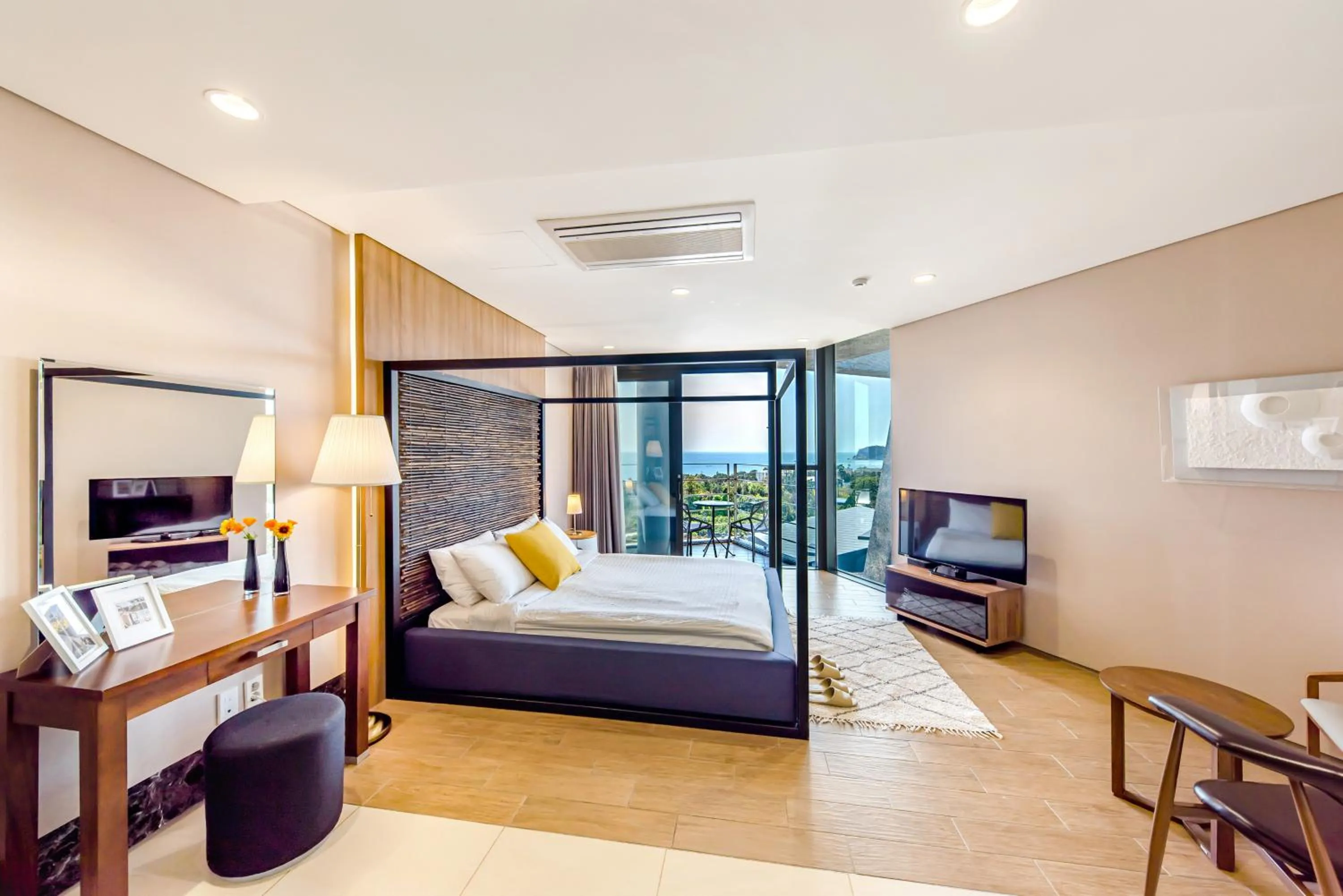 TV and multimedia, Bed in Jeju Bom stay & Art Gallery