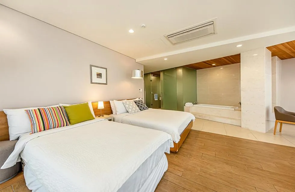 Bed in Jeju Bom stay & Art Gallery