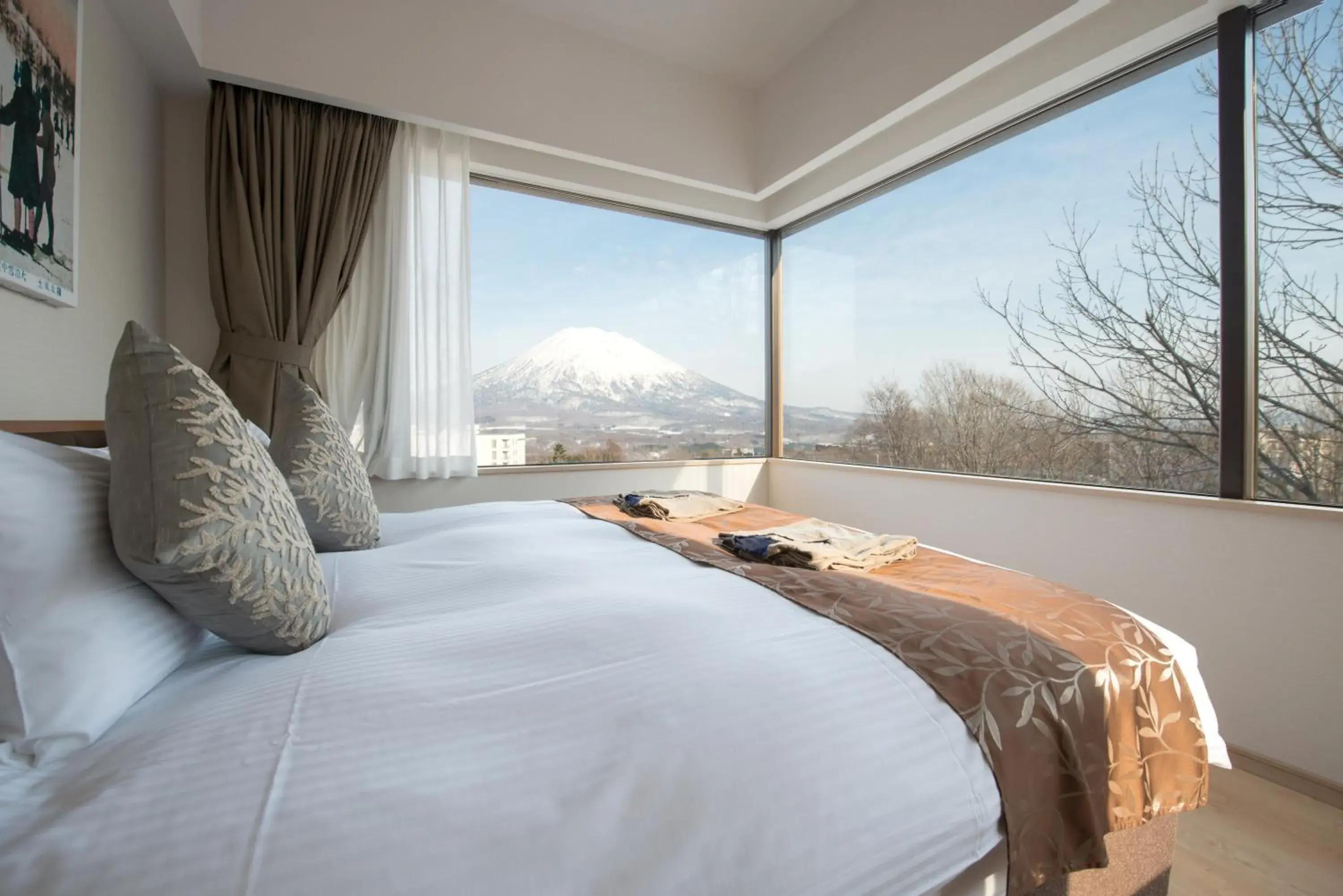 Deluxe One-Bedroom Apartment - single occupancy - Mt. Yotei View in Ki Niseko Deluxe One-Bedroom Apartment - single occupancy - Mt. Yotei View in Ki Niseko