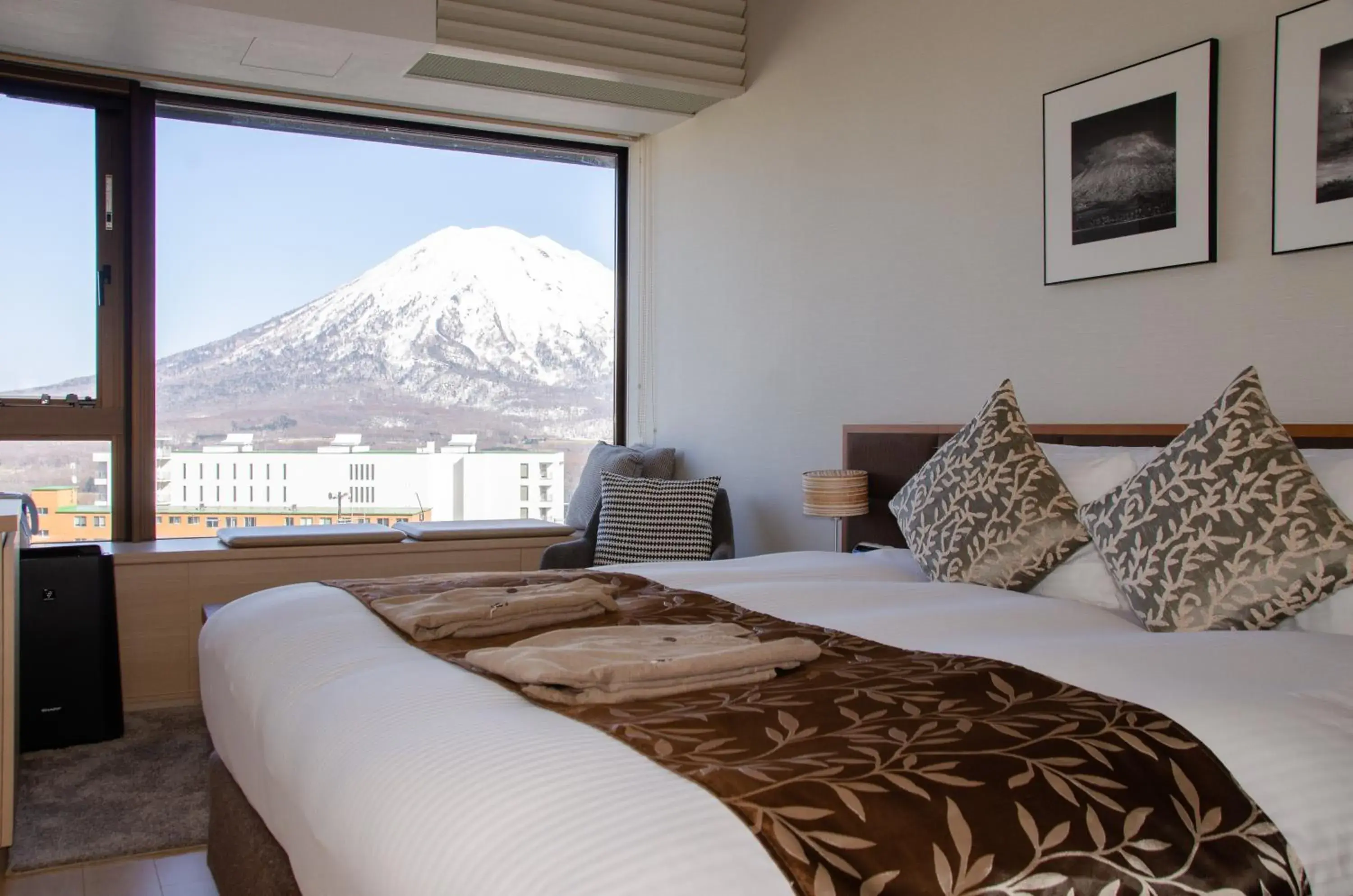 Double or Twin Room - single occupancy - Mt. Yotei View in Ki Niseko Double or Twin Room - single occupancy - Mt. Yotei View in Ki Niseko
