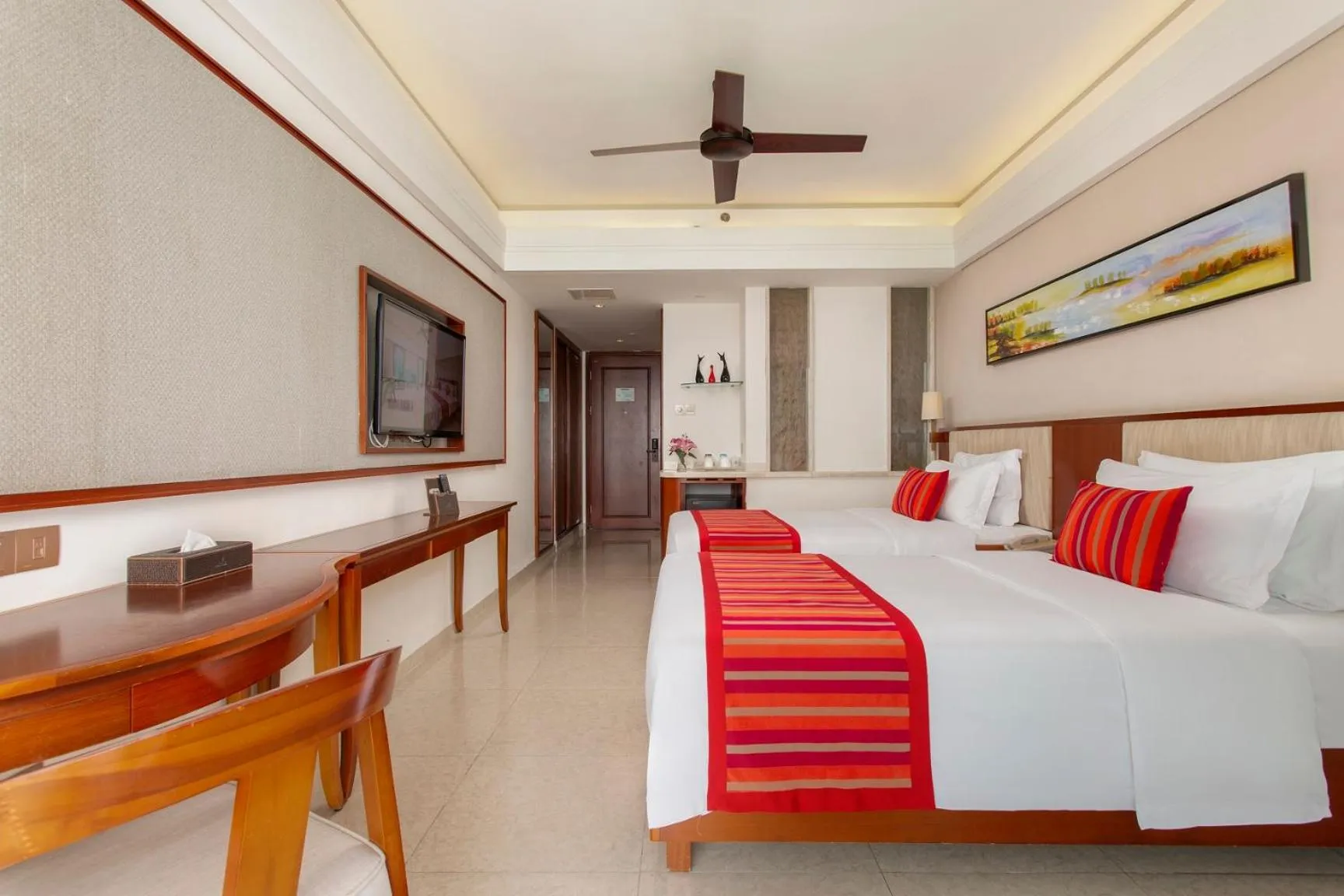 Photo of the whole room, Bed in Sanya Seacube Holiday Hotel