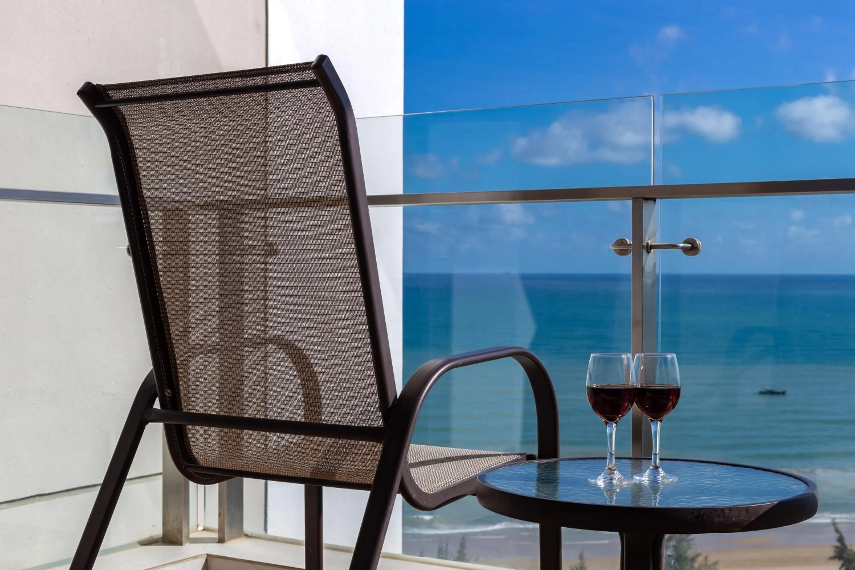 Sanya Seacube Holiday Hotel