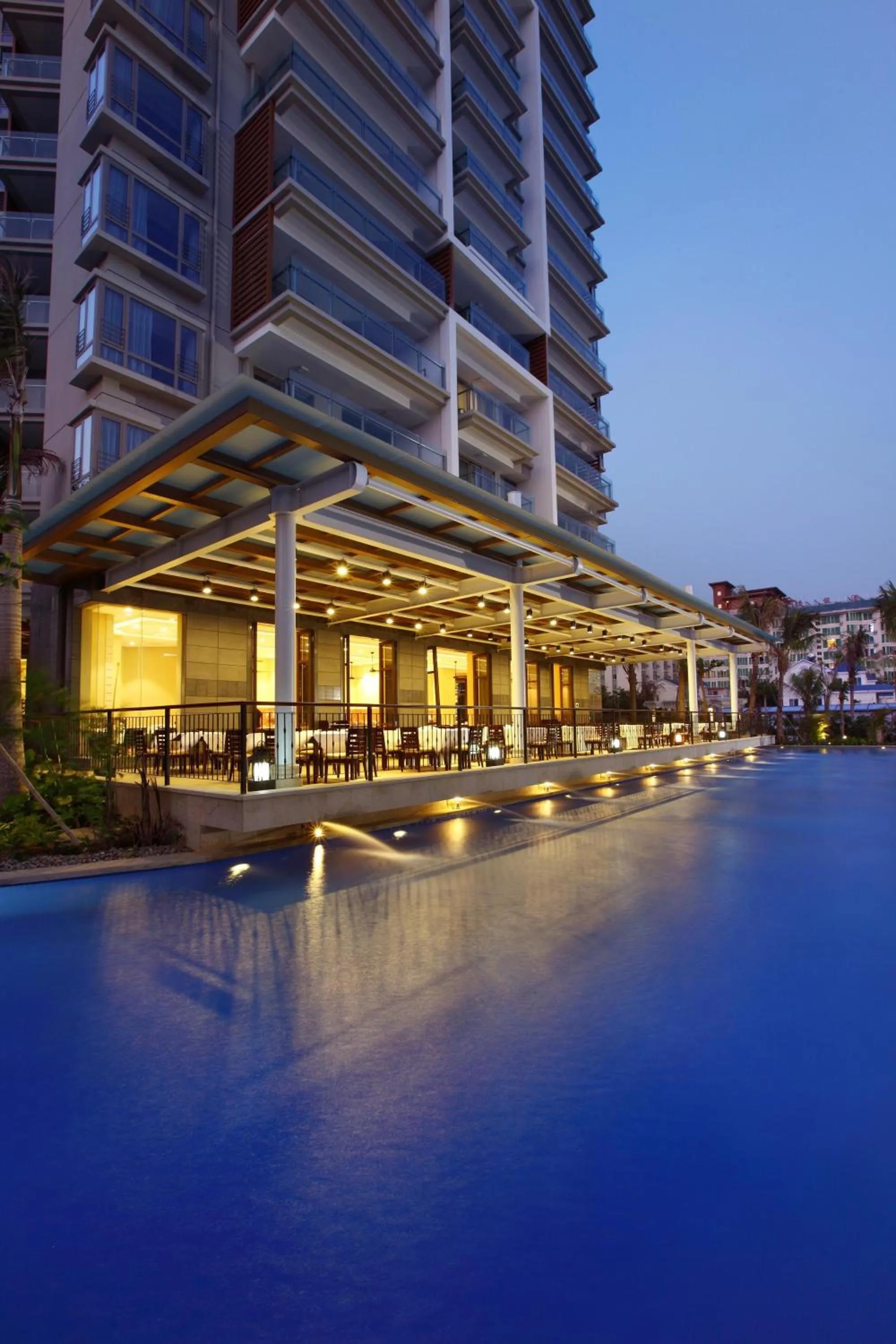 Facade/entrance in Sanya Seacube Holiday Hotel