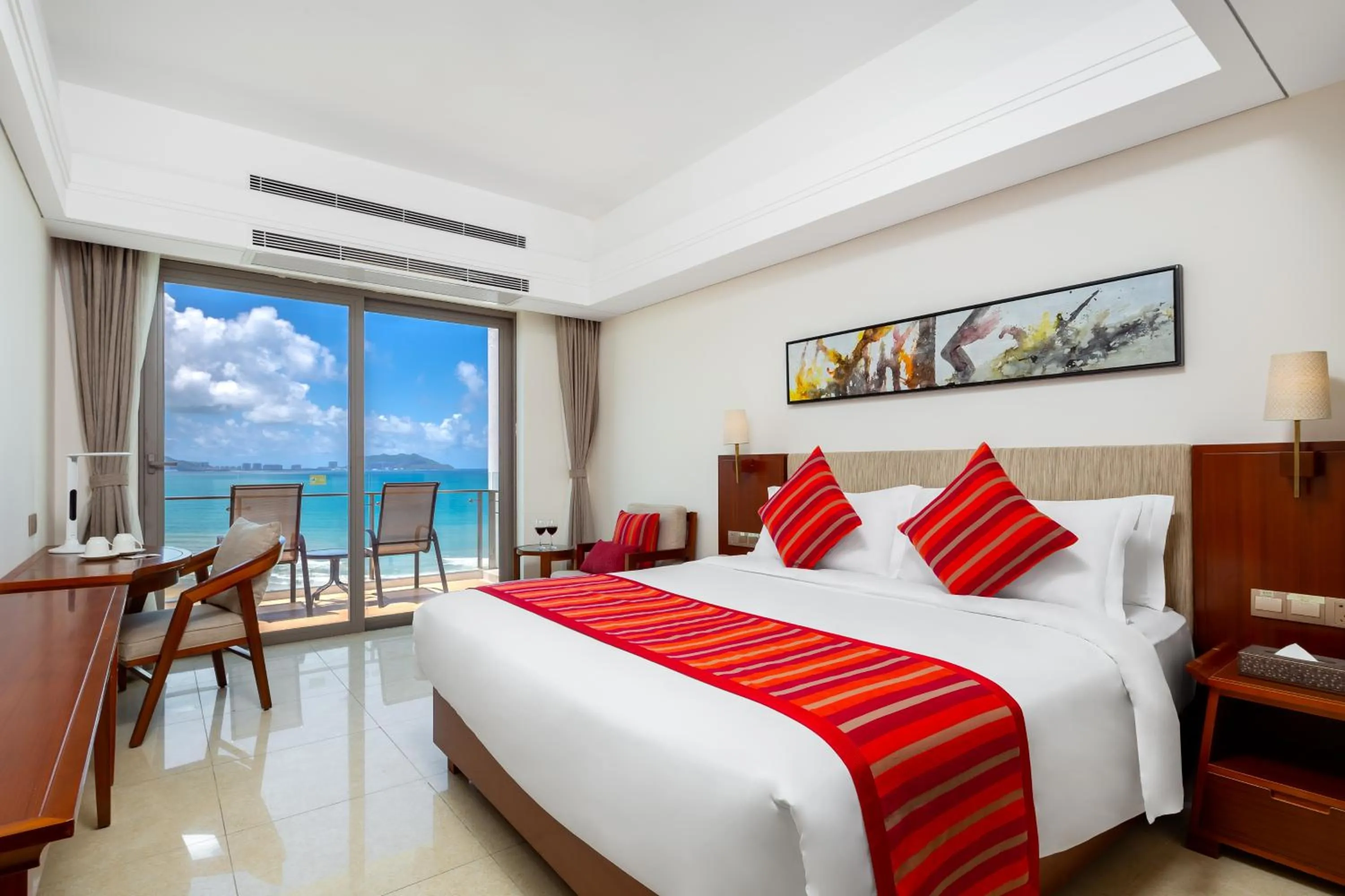 Photo of the whole room, Bed in Sanya Seacube Holiday Hotel
