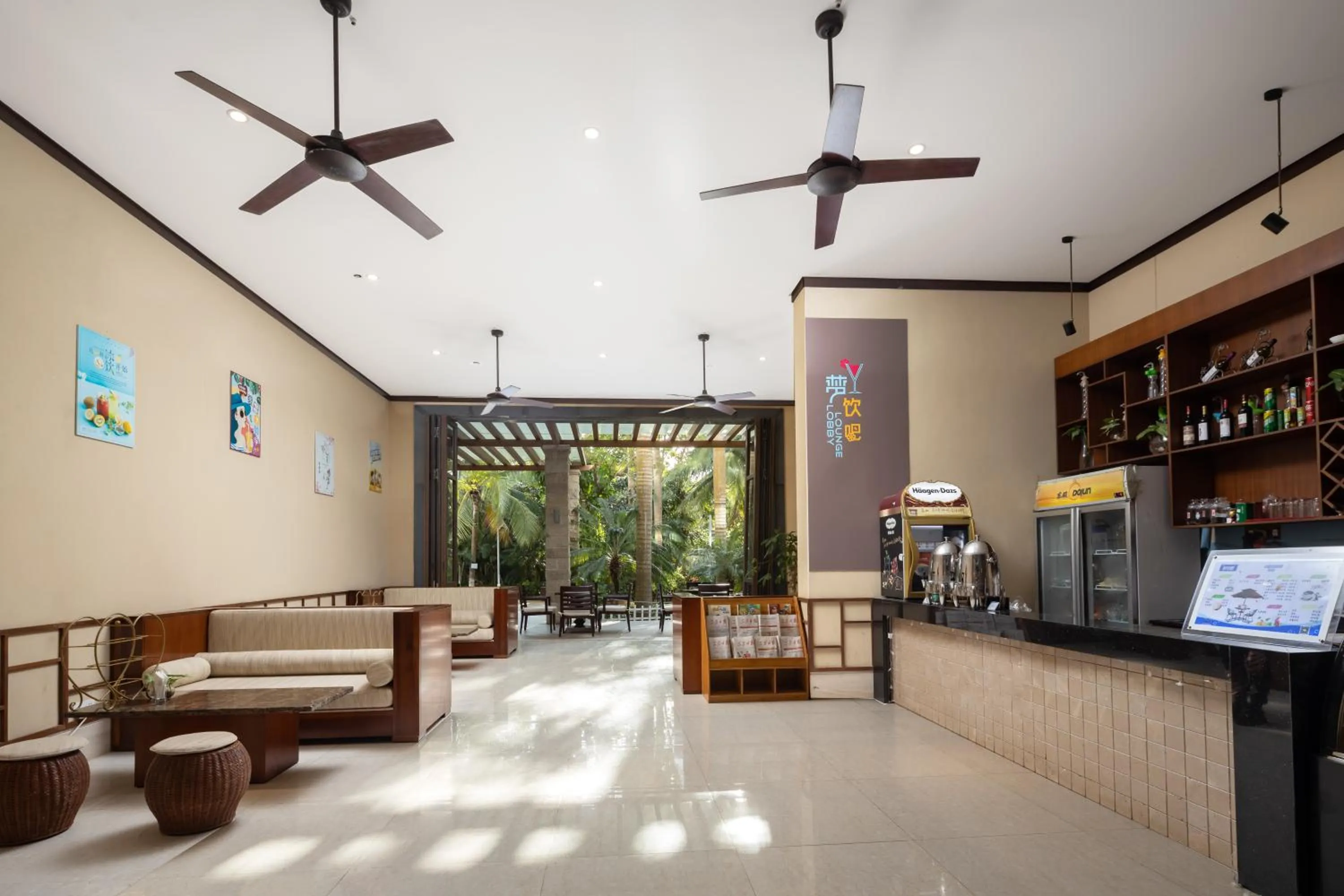 Restaurant/places to eat in Sanya Seacube Holiday Hotel