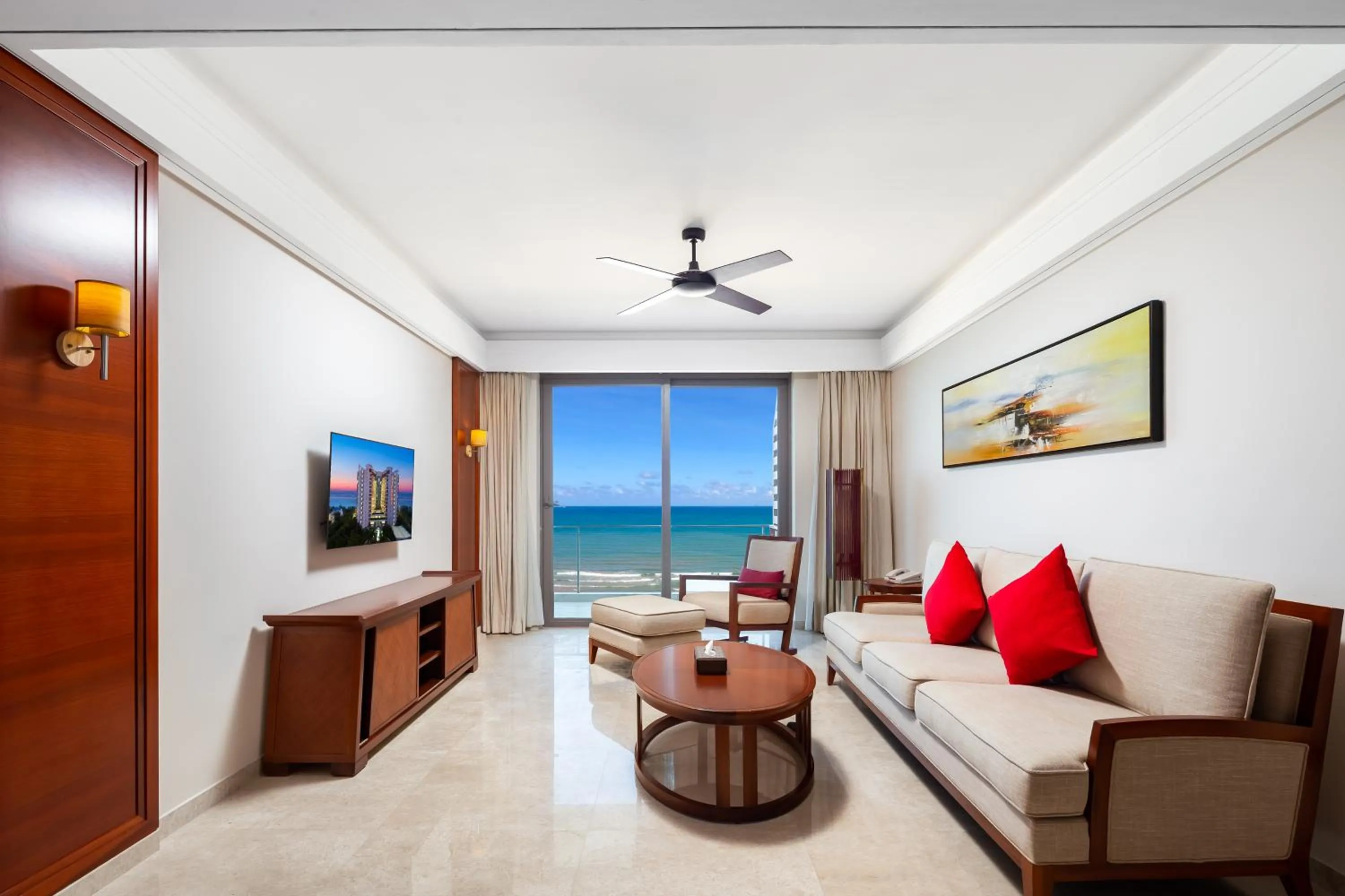 Living room in Sanya Seacube Holiday Hotel