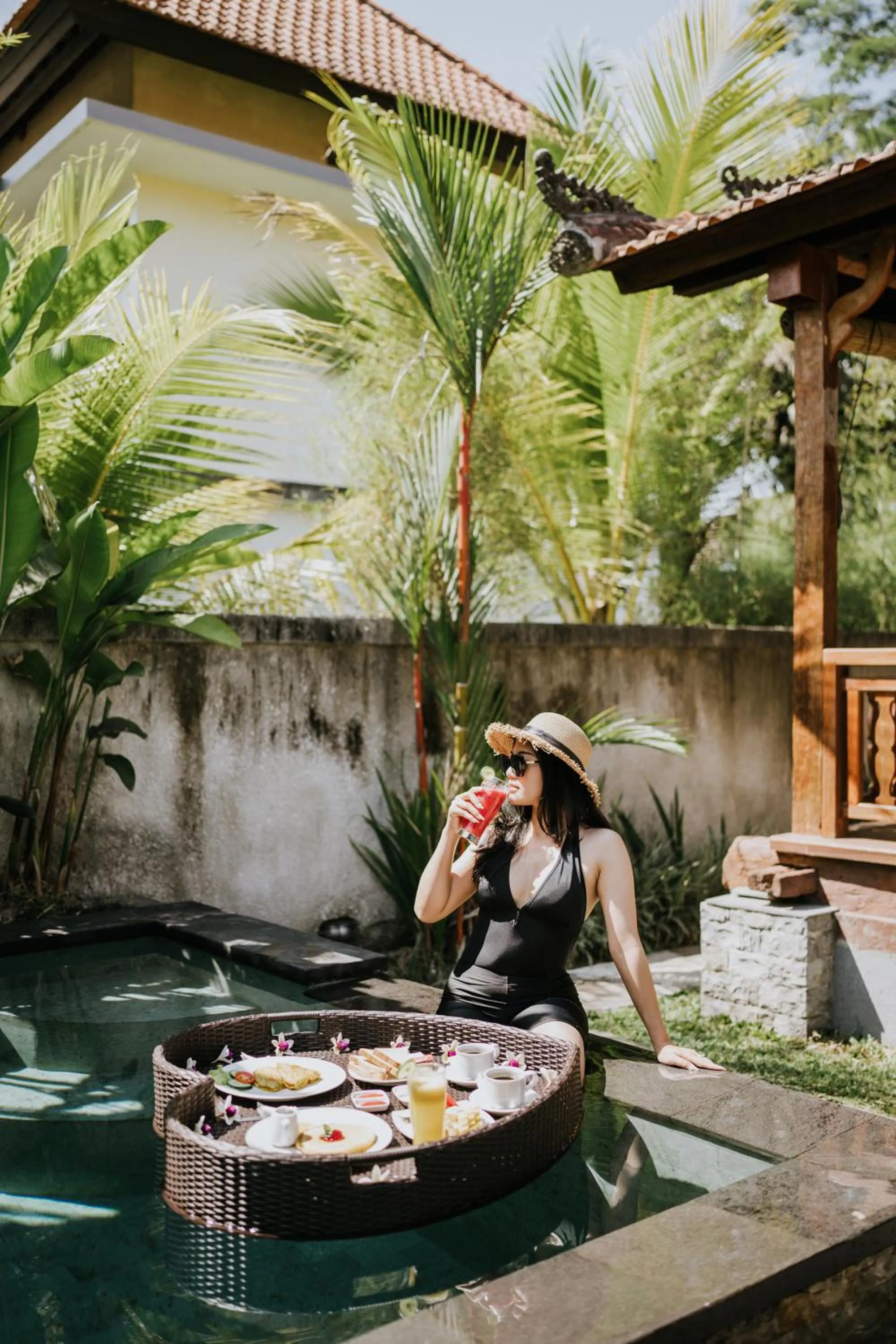 Food and drinks in Meng Bengil Villa