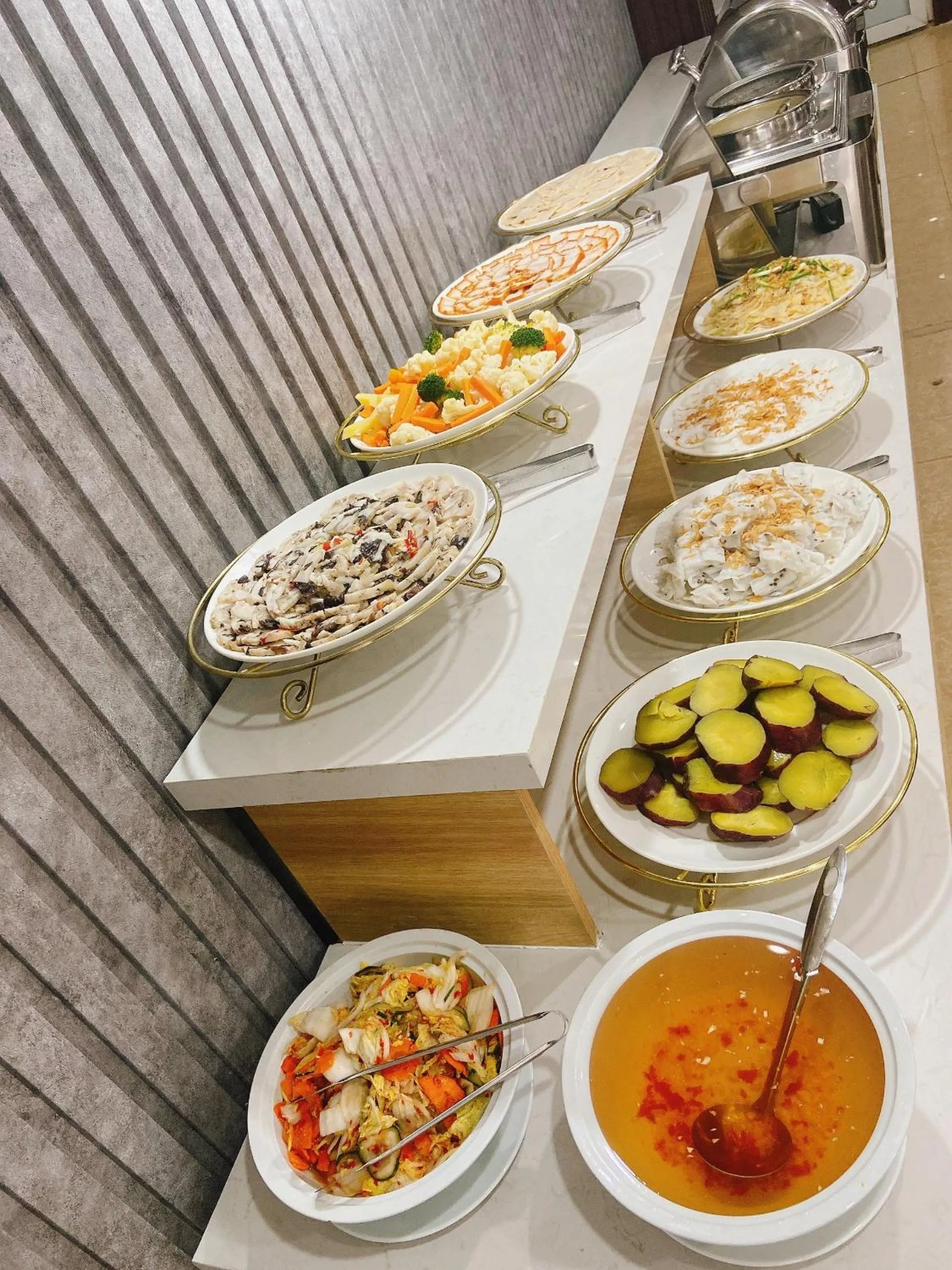 Buffet breakfast in Valencia Da Nang Beach Hotel