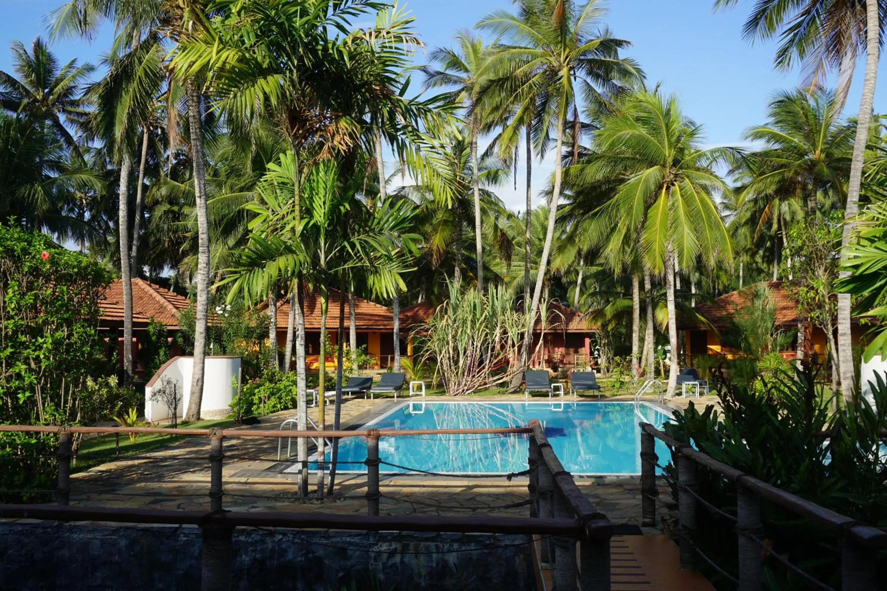 Swimming pool in Puetz Travels Beach Resort