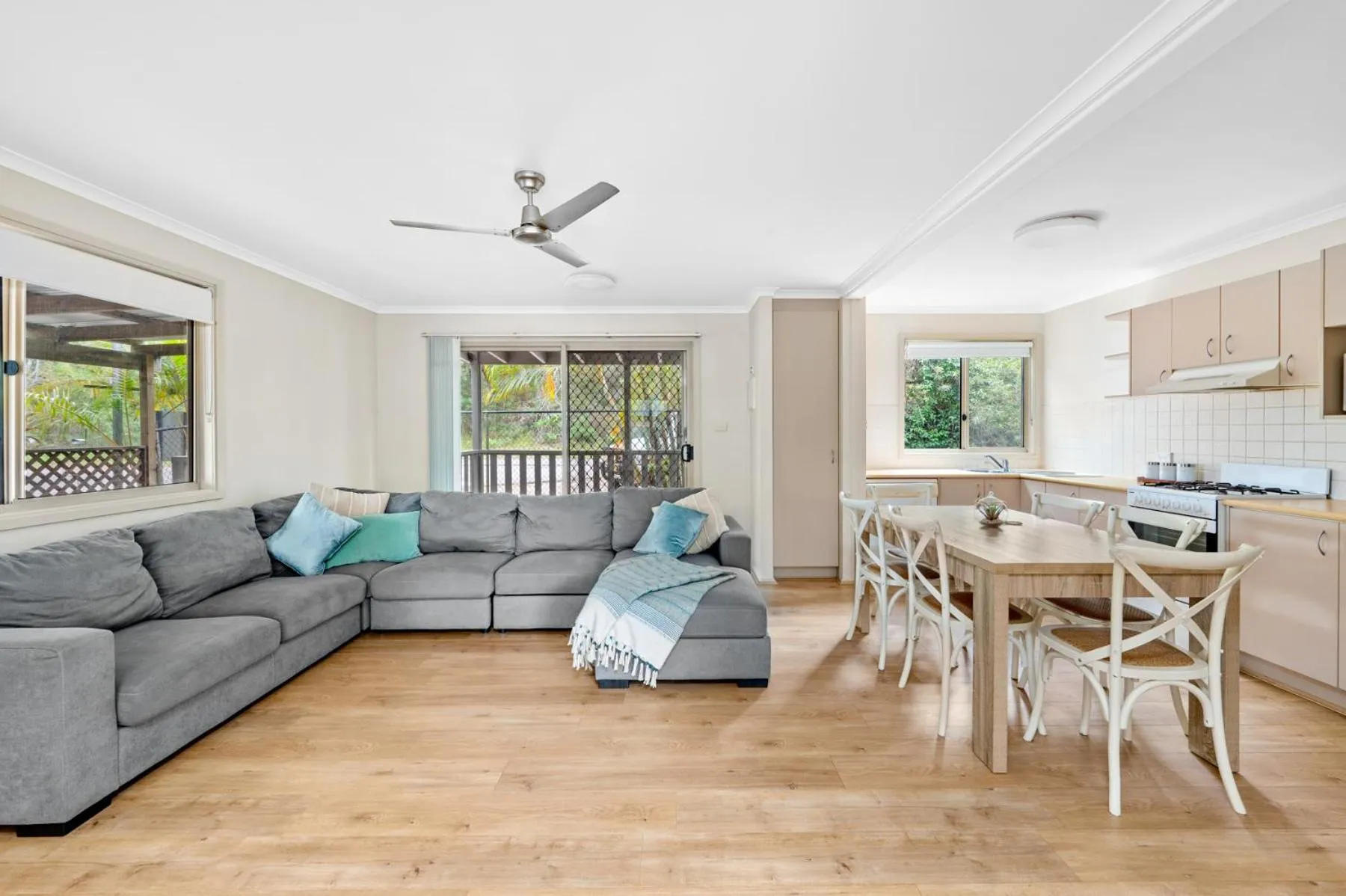 Kitchen or kitchenette in Koala Shores Holiday Park