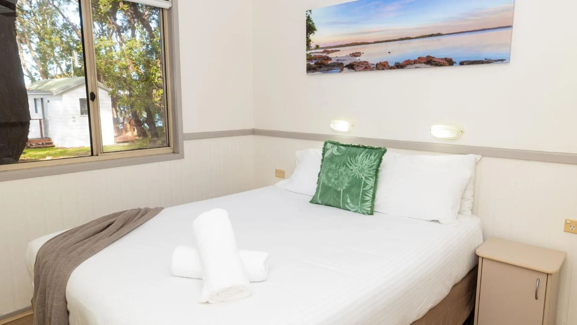 Bed in Koala Shores Holiday Park