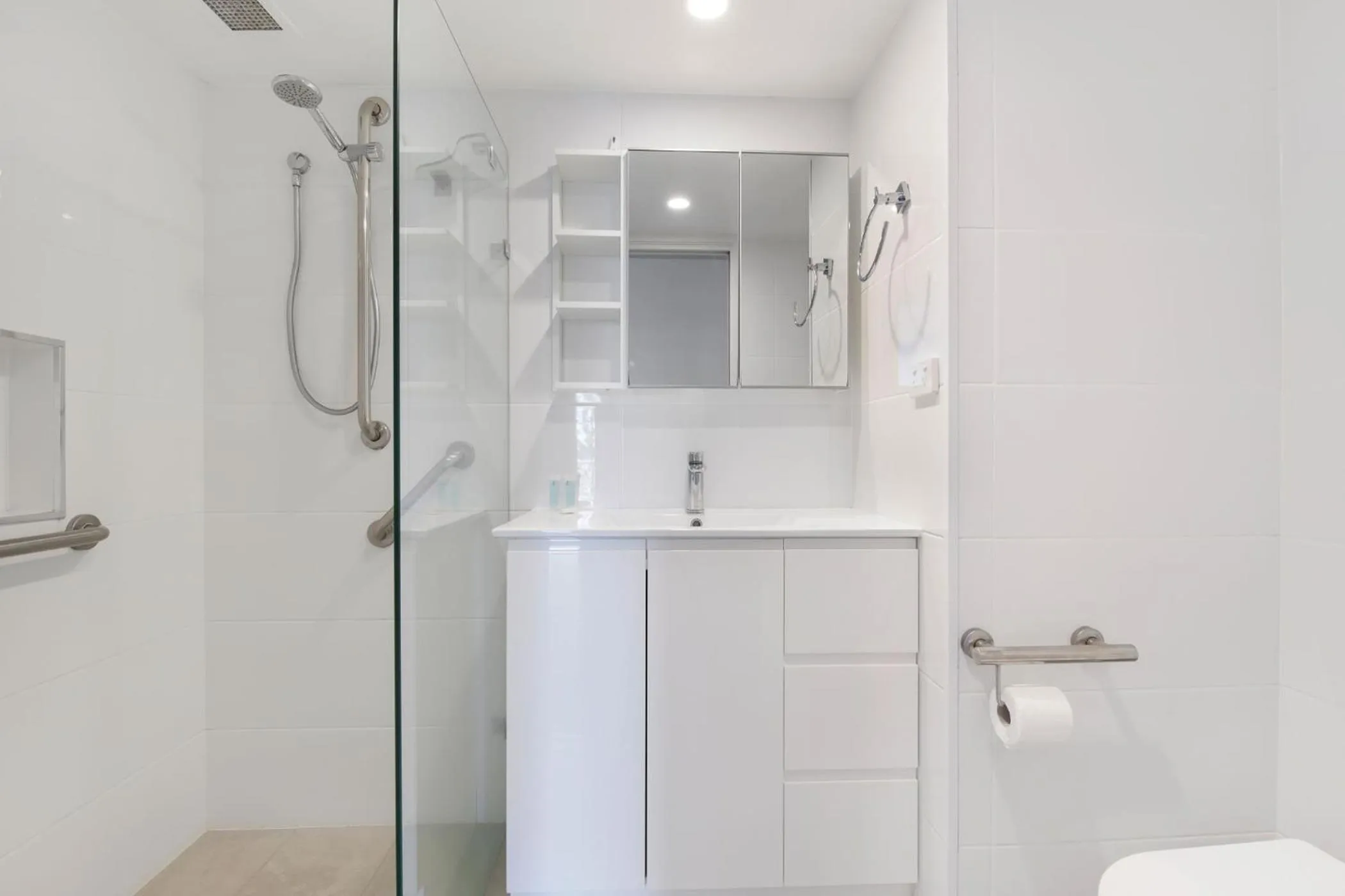 Shower in Meridian Tower Kirra Beach