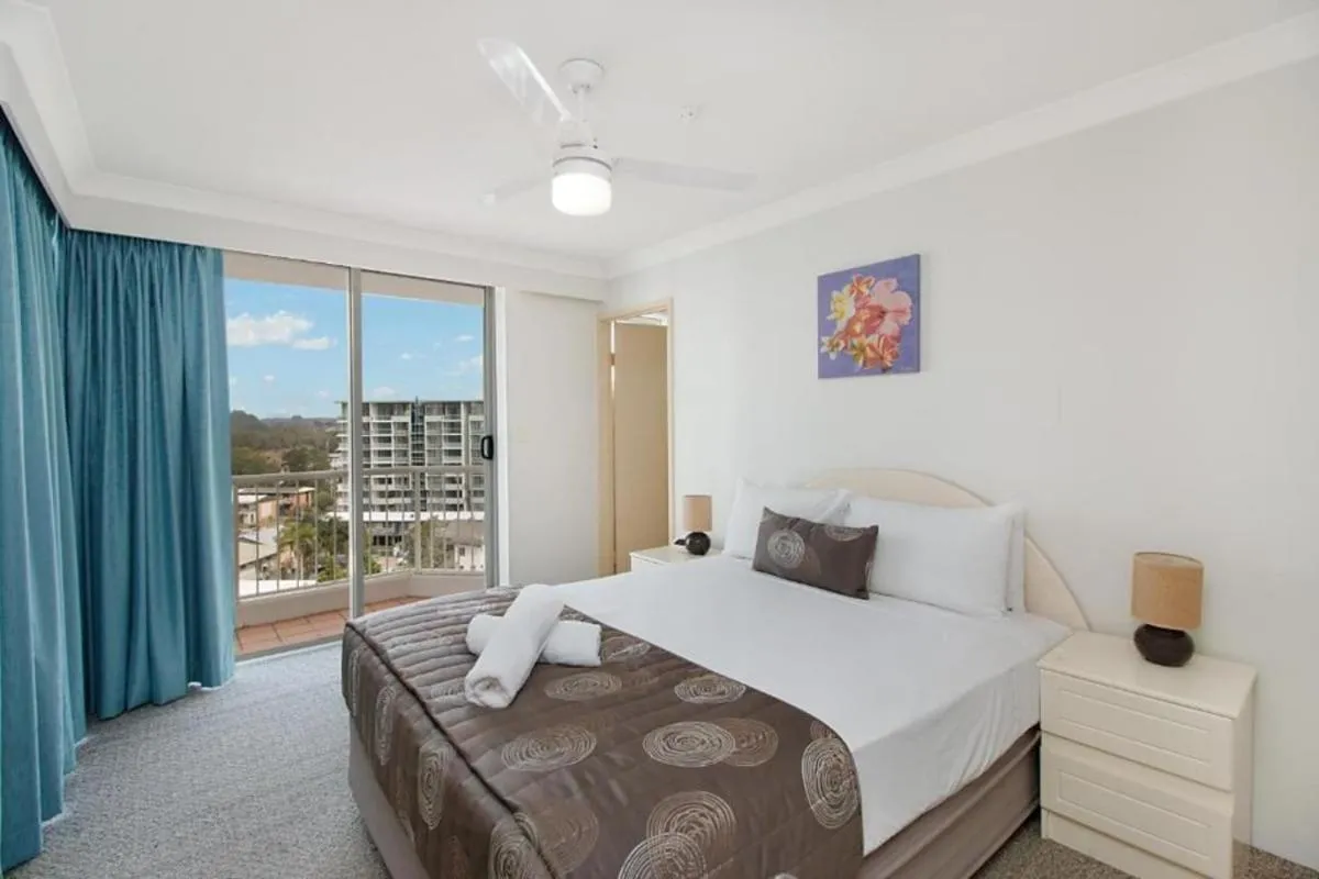 Bedroom, Bed in Meridian Tower Kirra Beach