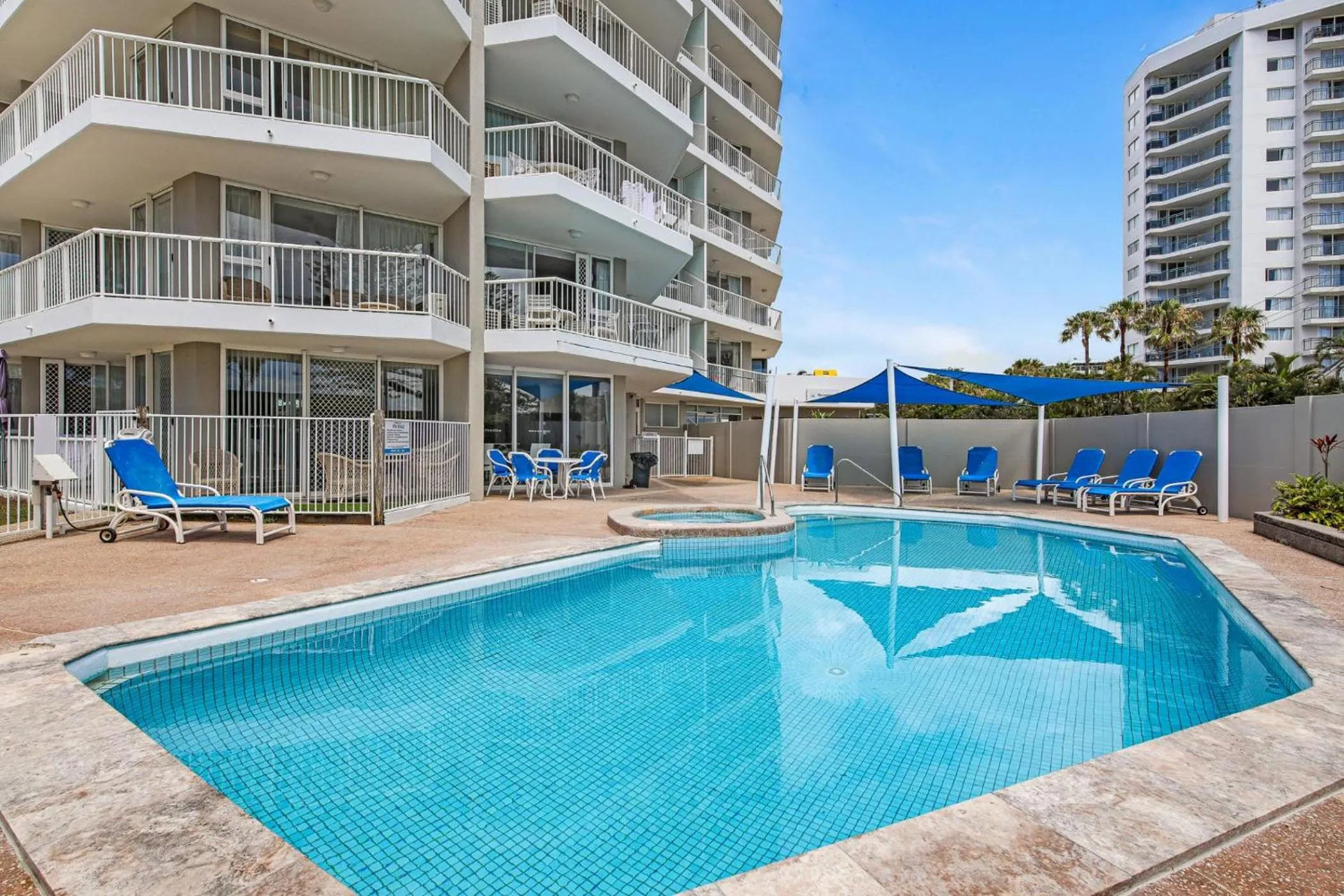 Property building in Meridian Tower Kirra Beach