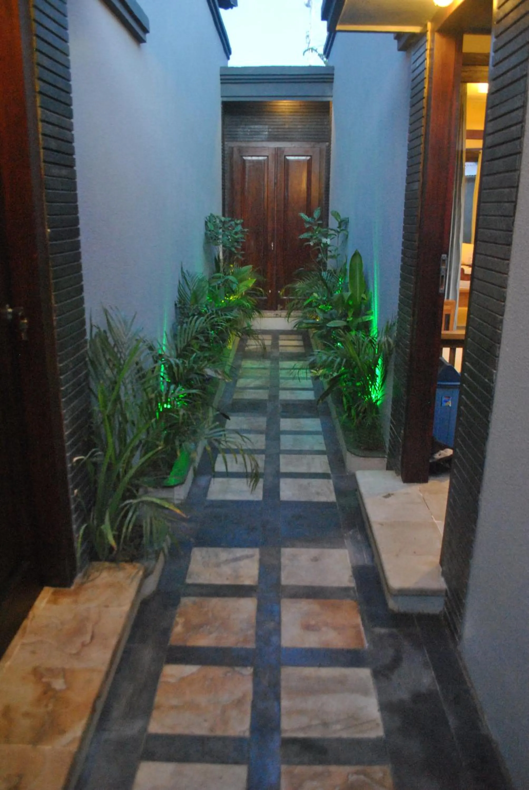 Facade/entrance in Villa Sahabat