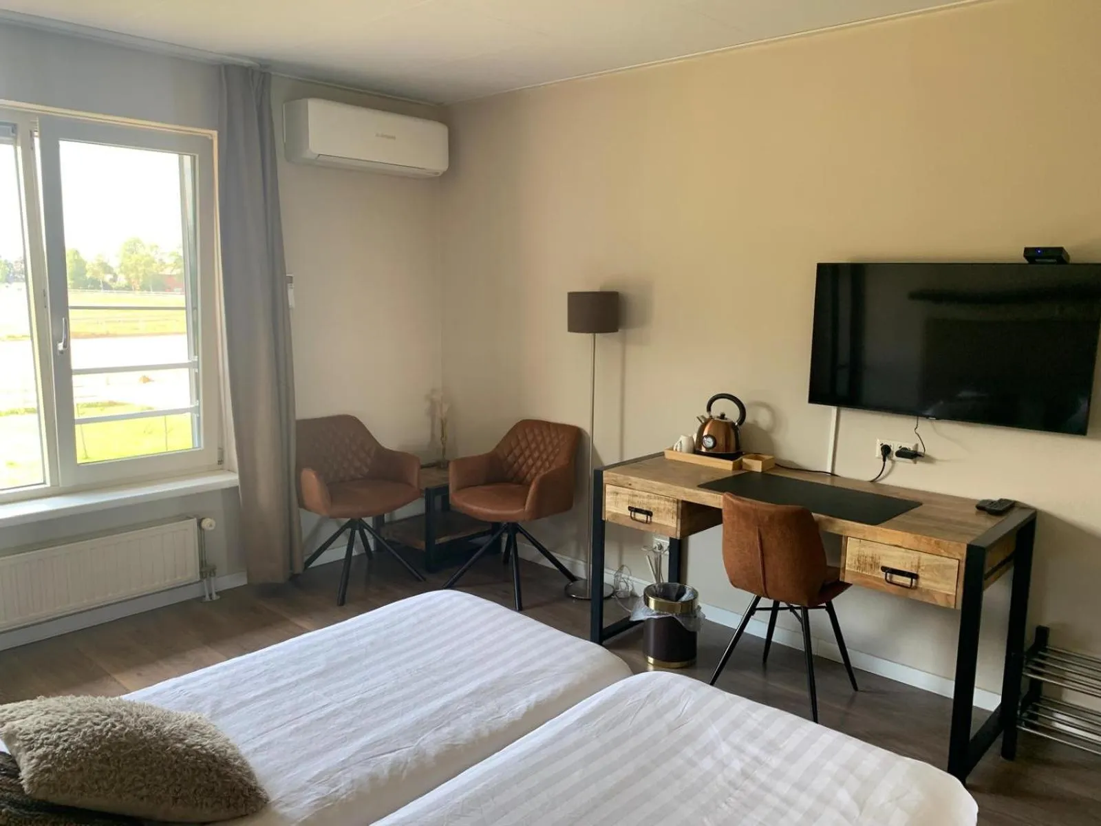 Bed in Human & Horse Hotel