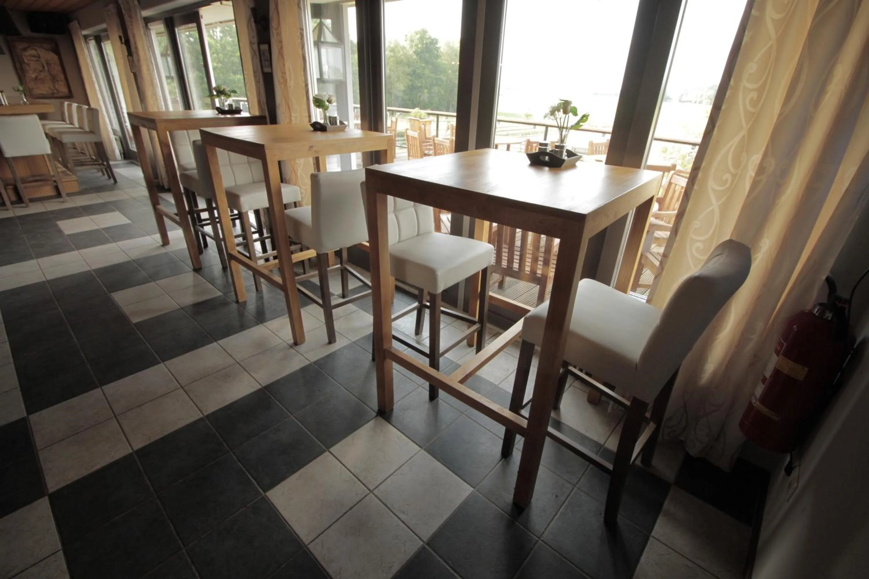 Lounge or bar in Human & Horse Hotel