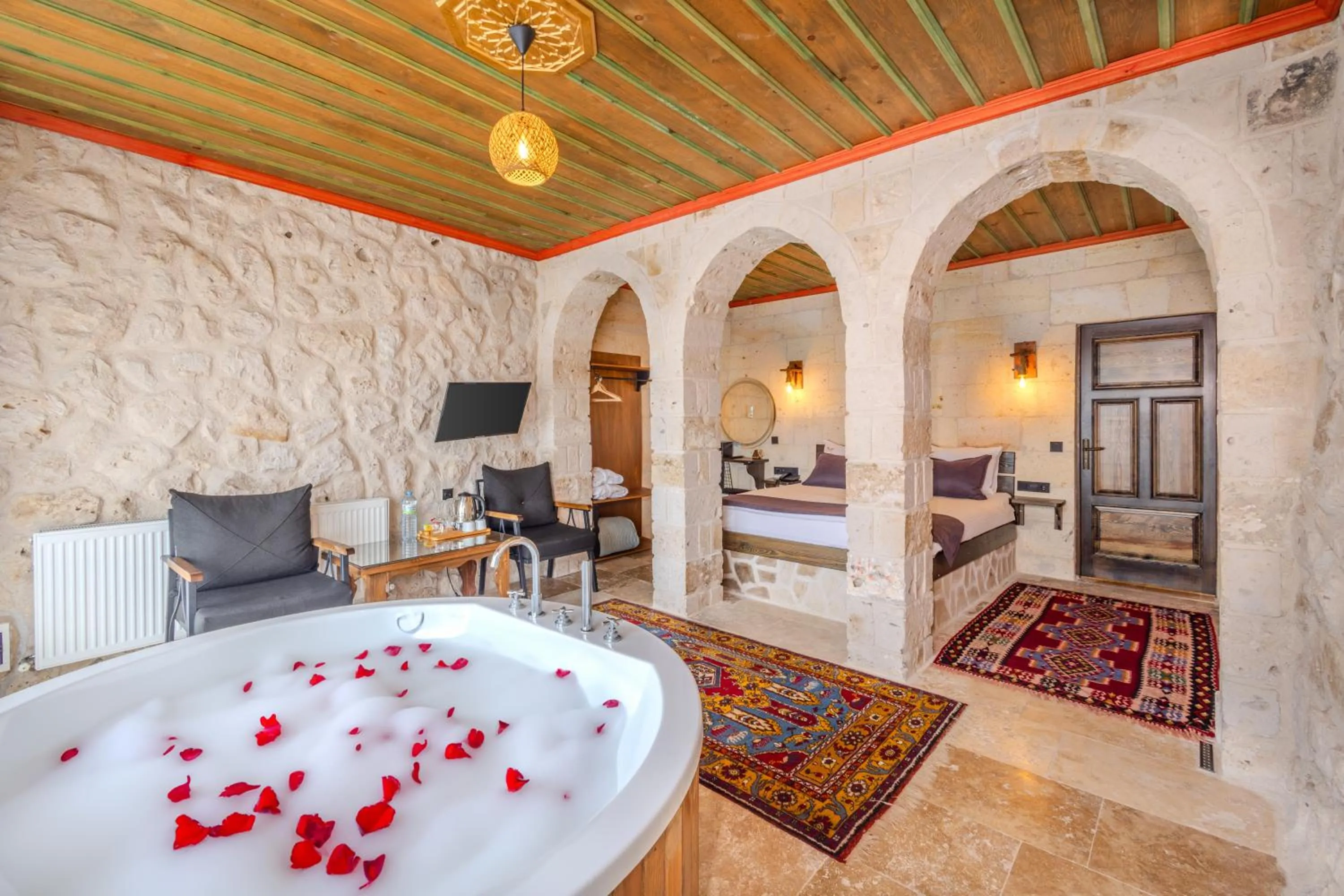 Photo of the whole room, Bed in Angel View Suites