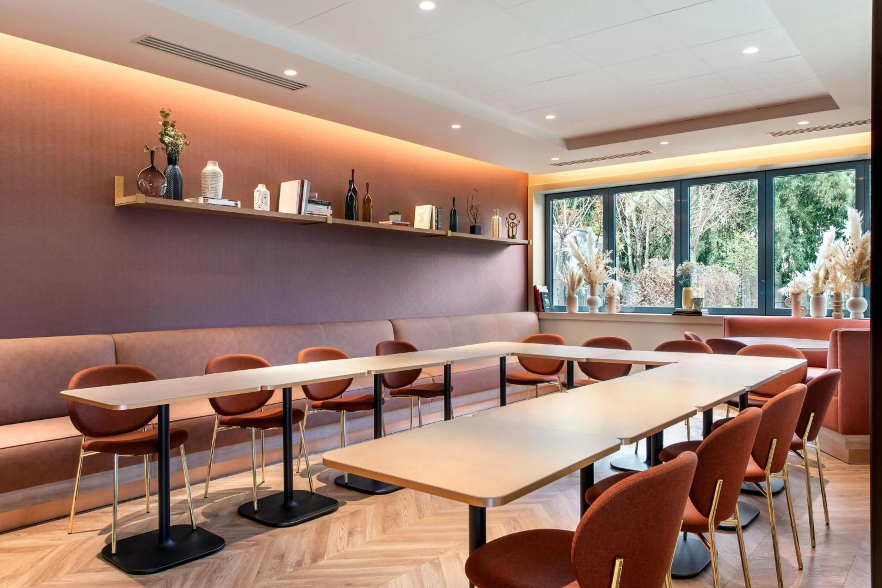 Meeting/conference room in AC Hotel Paris Porte Maillot by Marriott