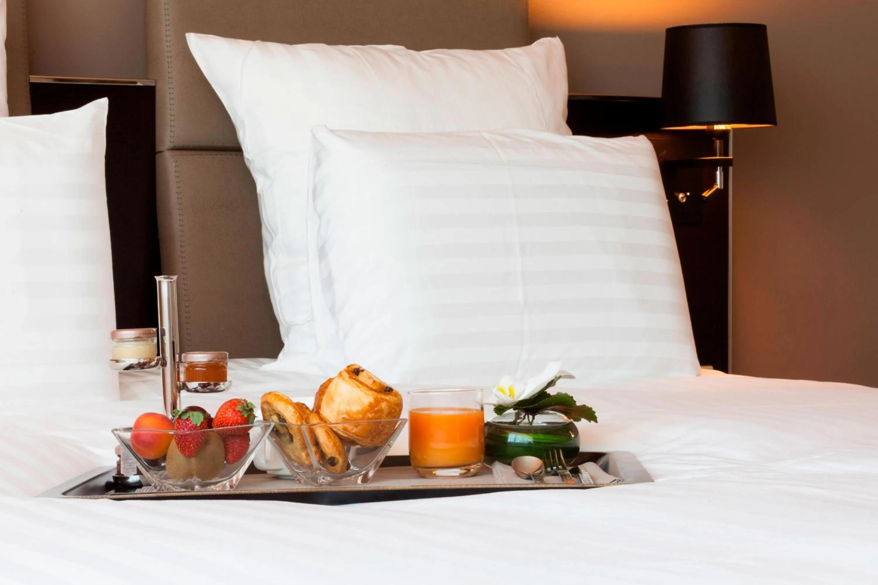Other, Bed in AC Hotel Paris Porte Maillot by Marriott