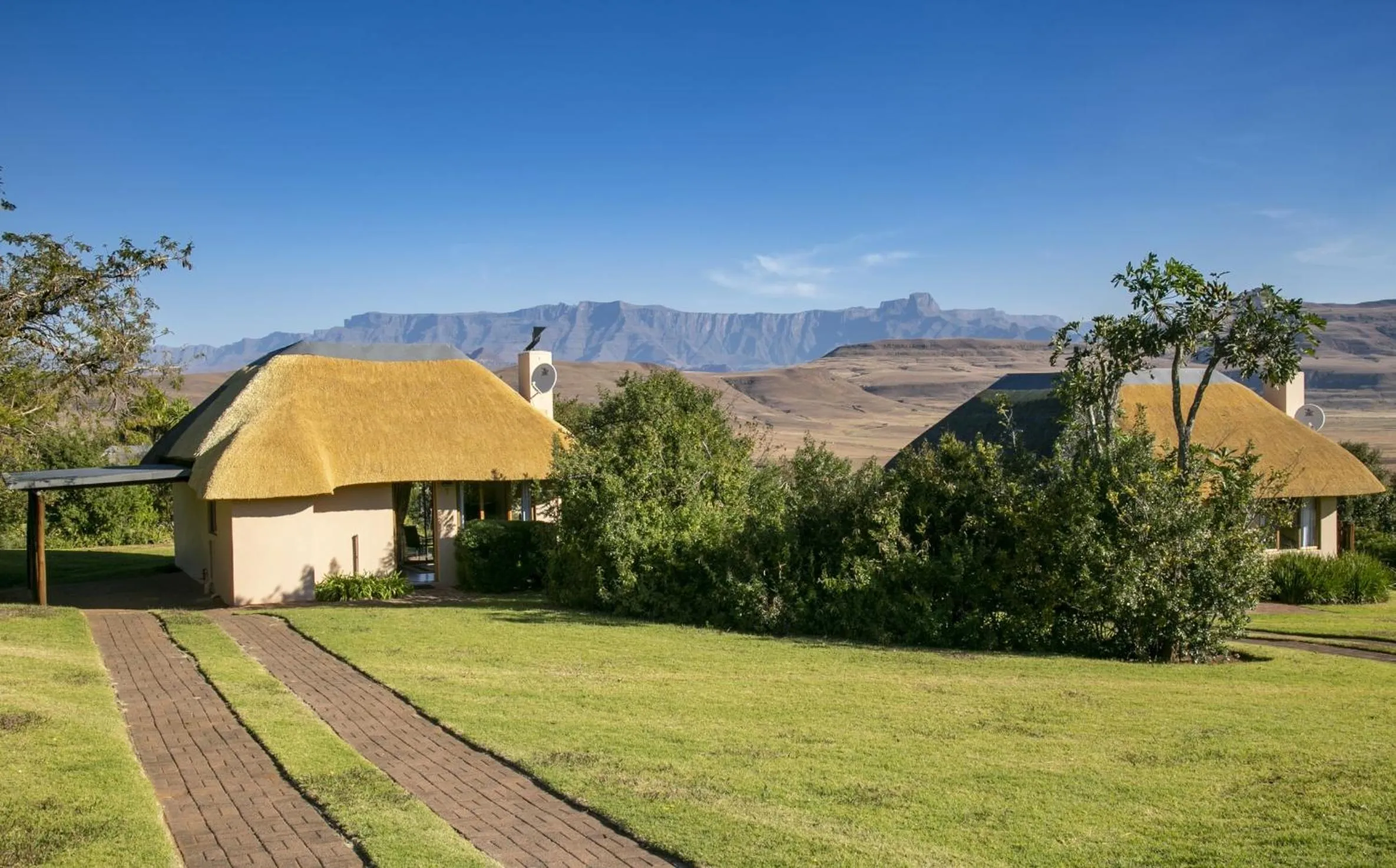 Property building in Montusi Mountain Lodge