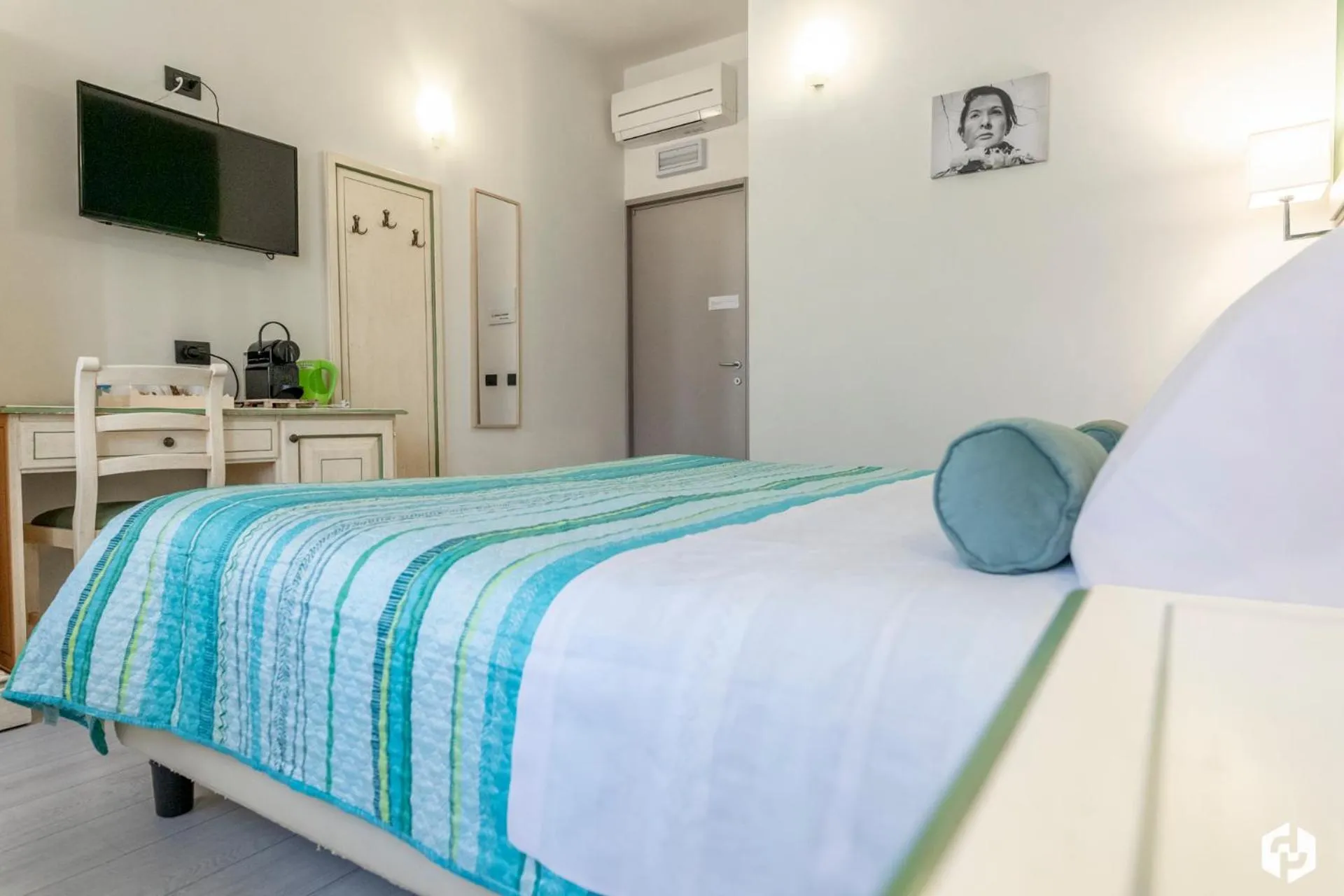 Bedroom, Bed in Daydreaming House