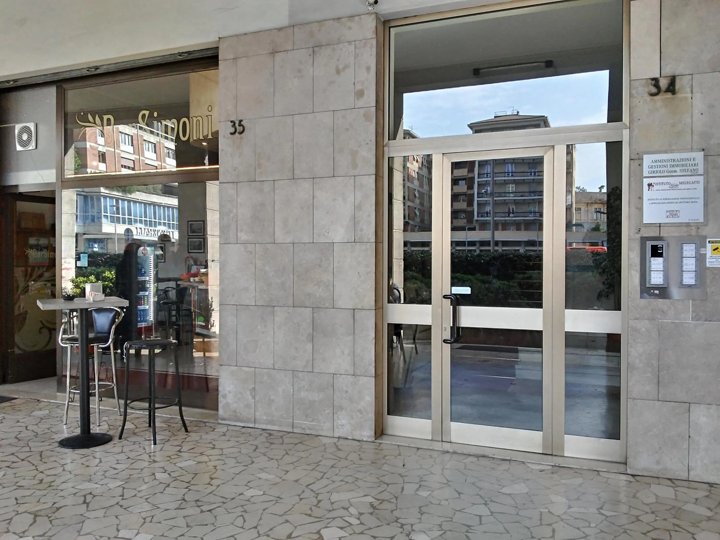 Facade/entrance in Daydreaming House