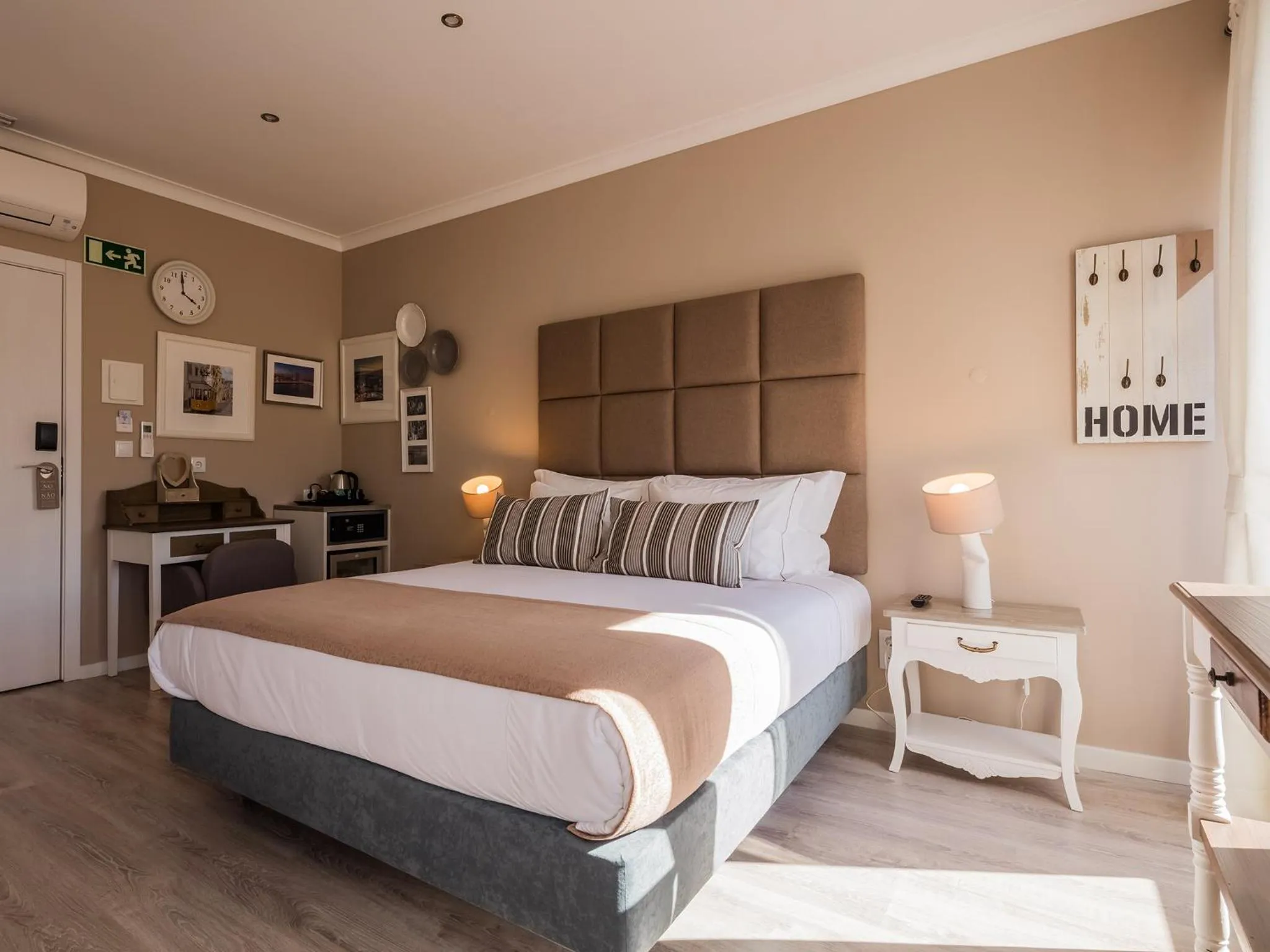 Bedroom, Bed in Vila Garden Guesthouse