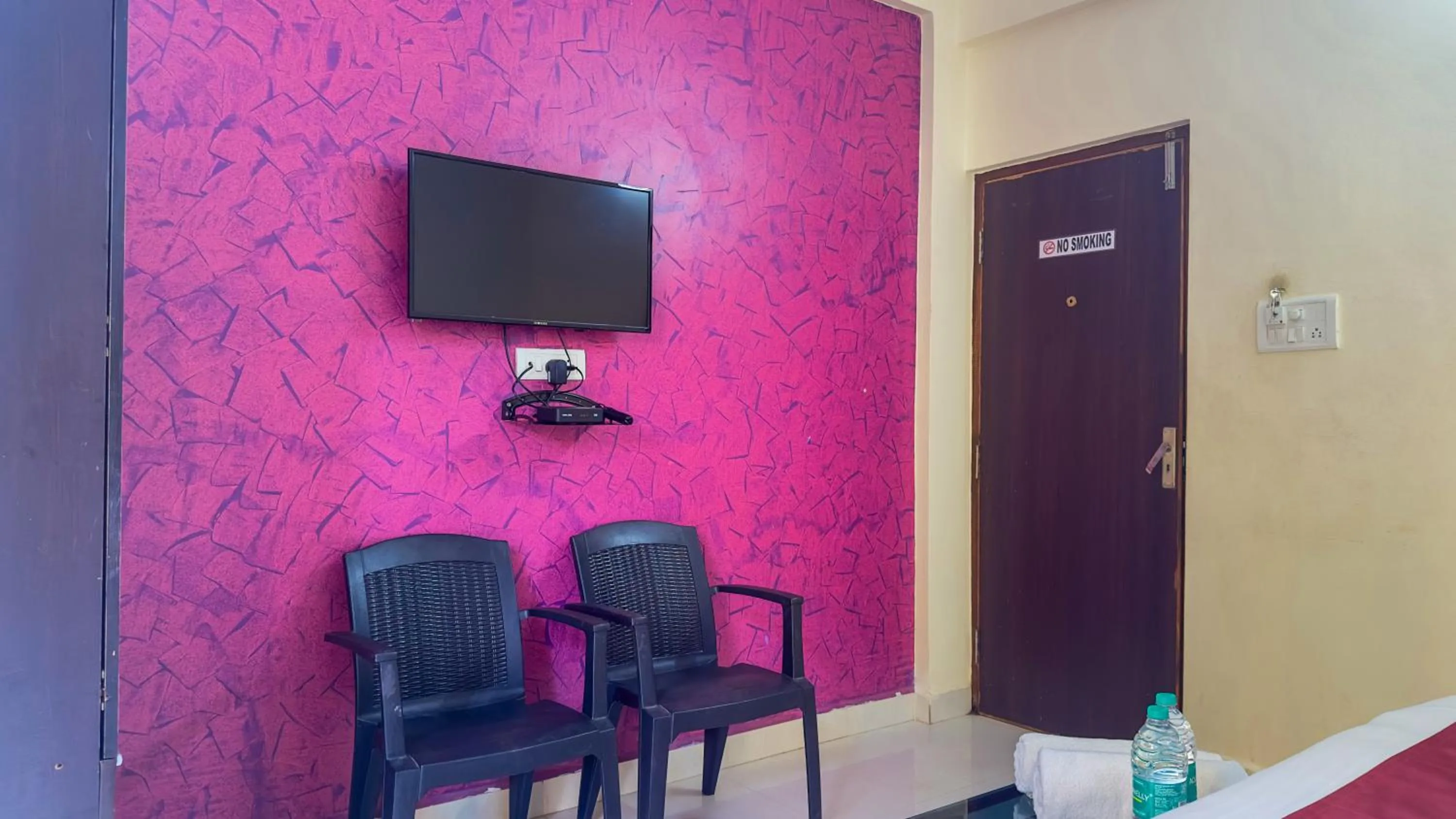 Bedroom in Hotel Leela Inn