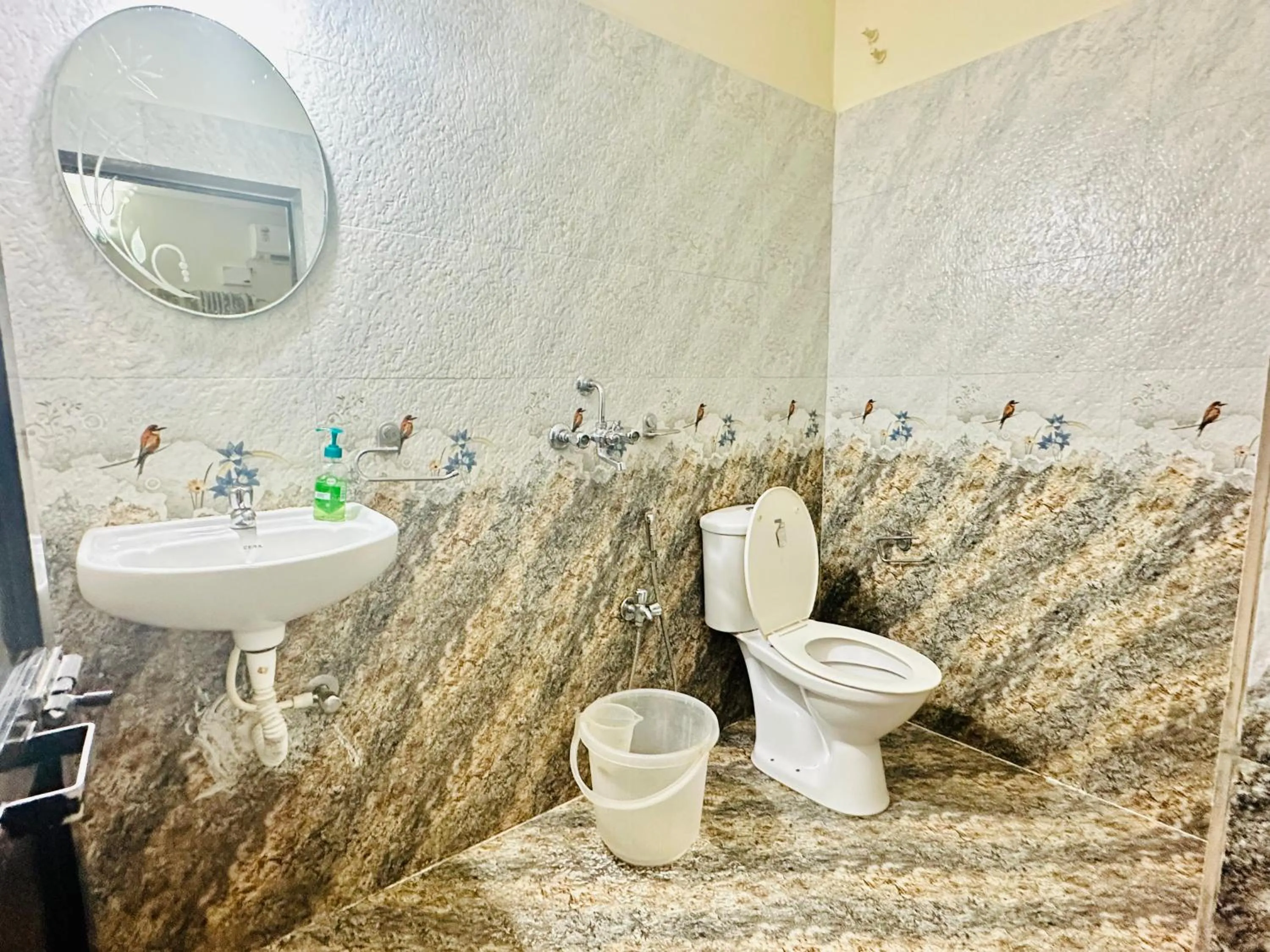 Toilet in Hotel Leela Inn