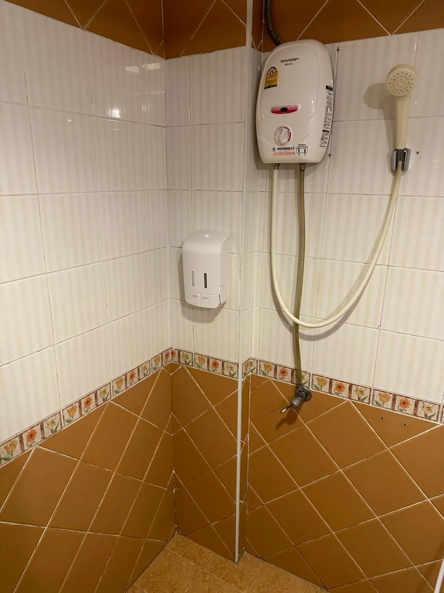 Shower in Nid Huahin Hotel