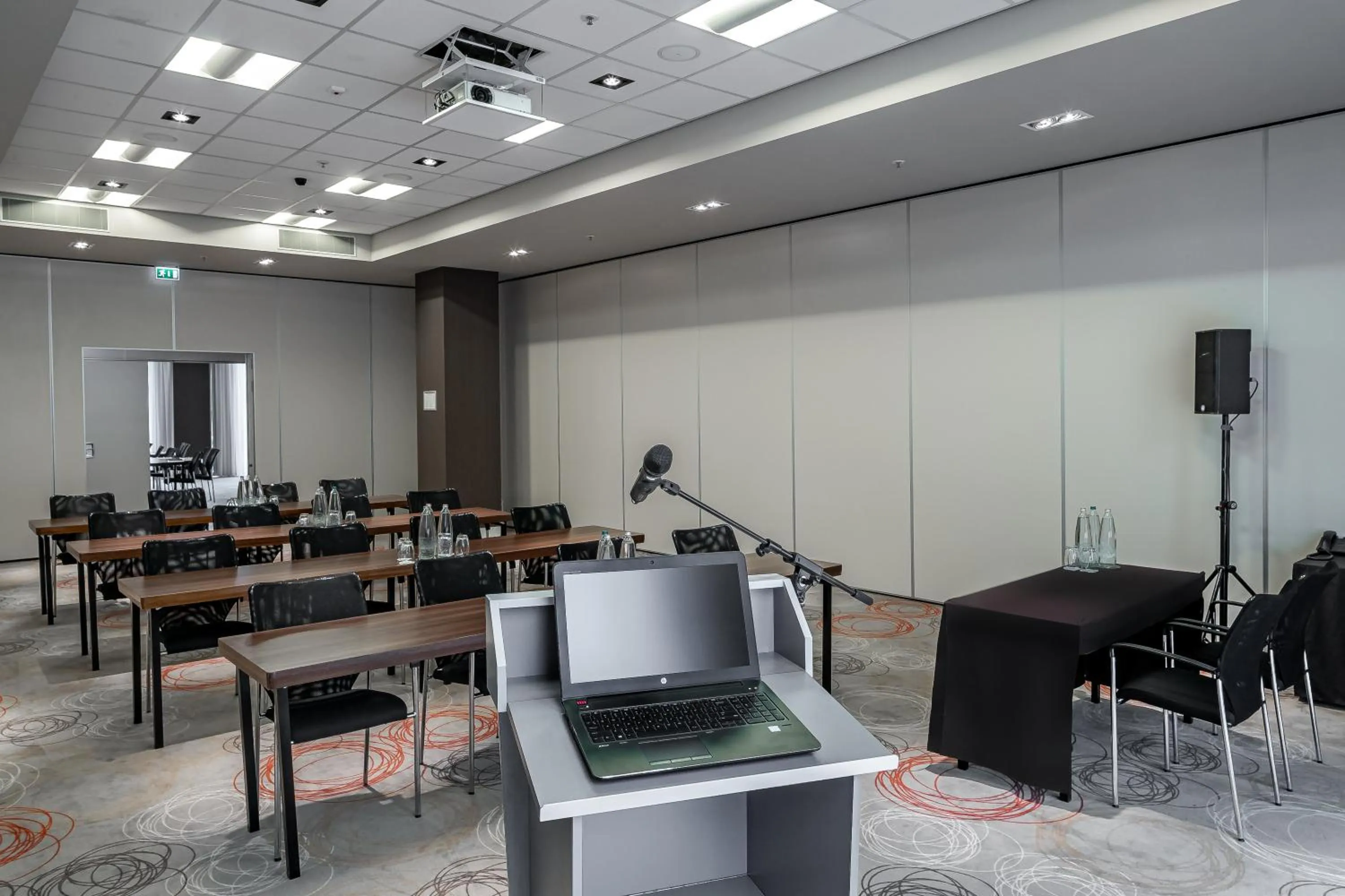 Meeting/conference room in Holiday Inn Amsterdam - Arena Towers by IHG