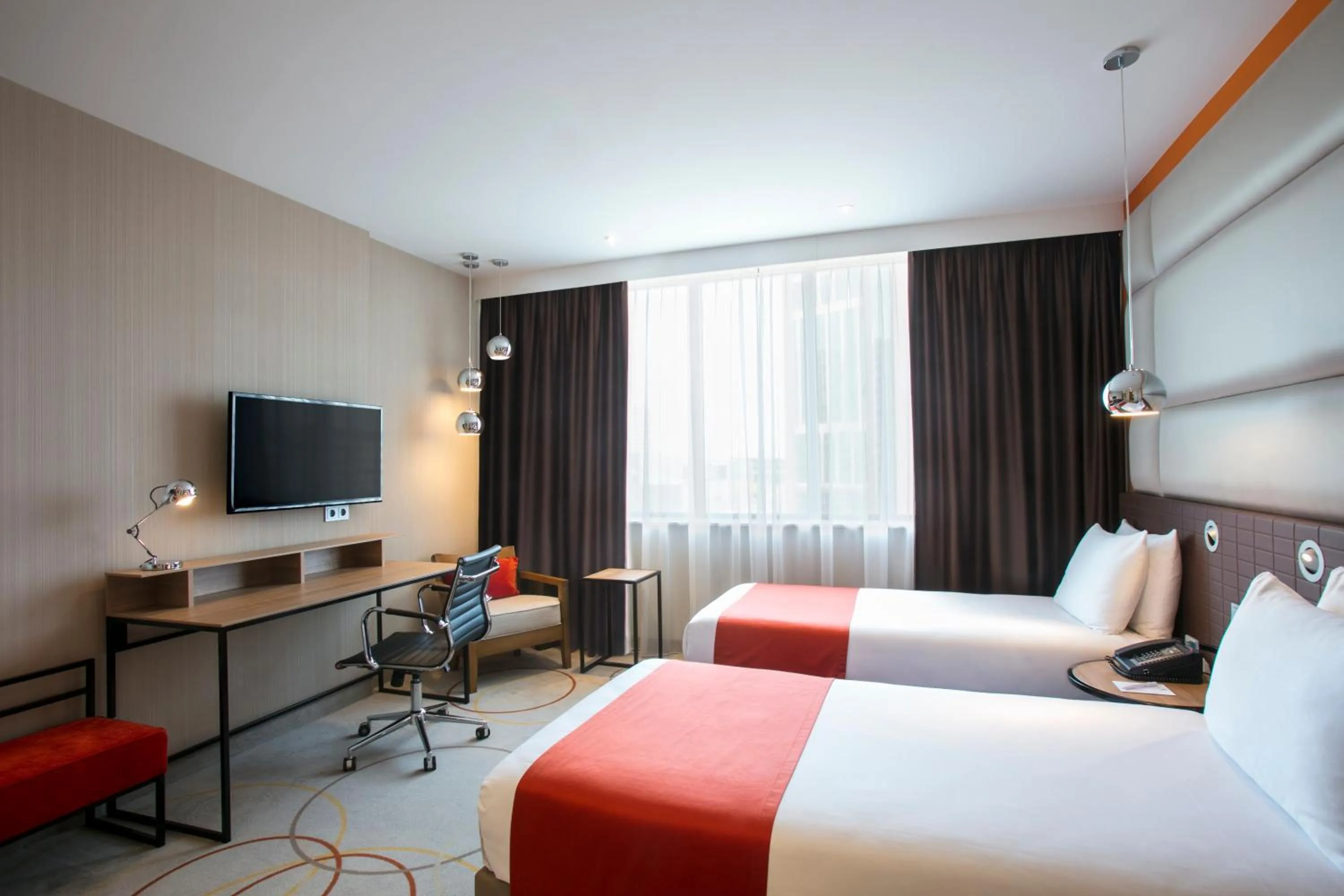 Photo of the whole room, Bed in Holiday Inn Amsterdam - Arena Towers by IHG