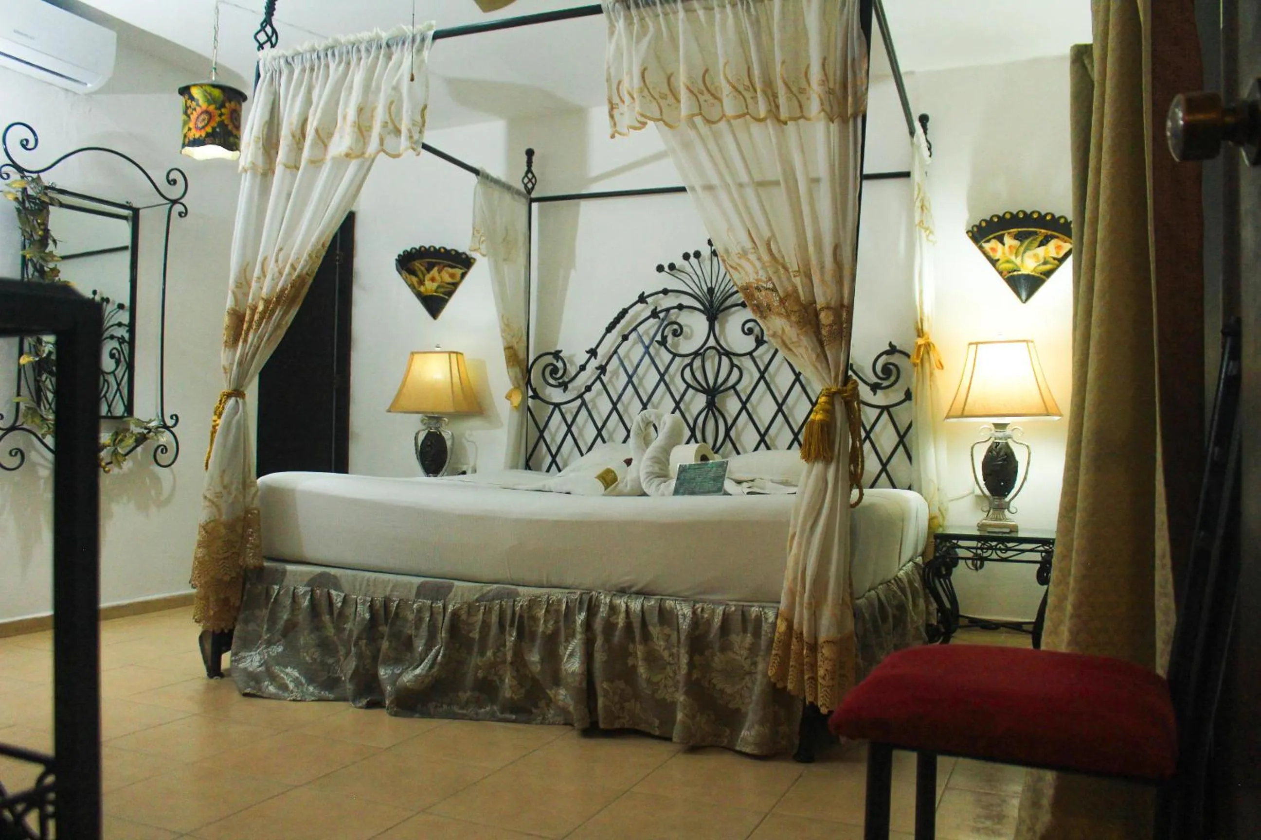 Bed in Palacio Canton Hotel - Valladolid