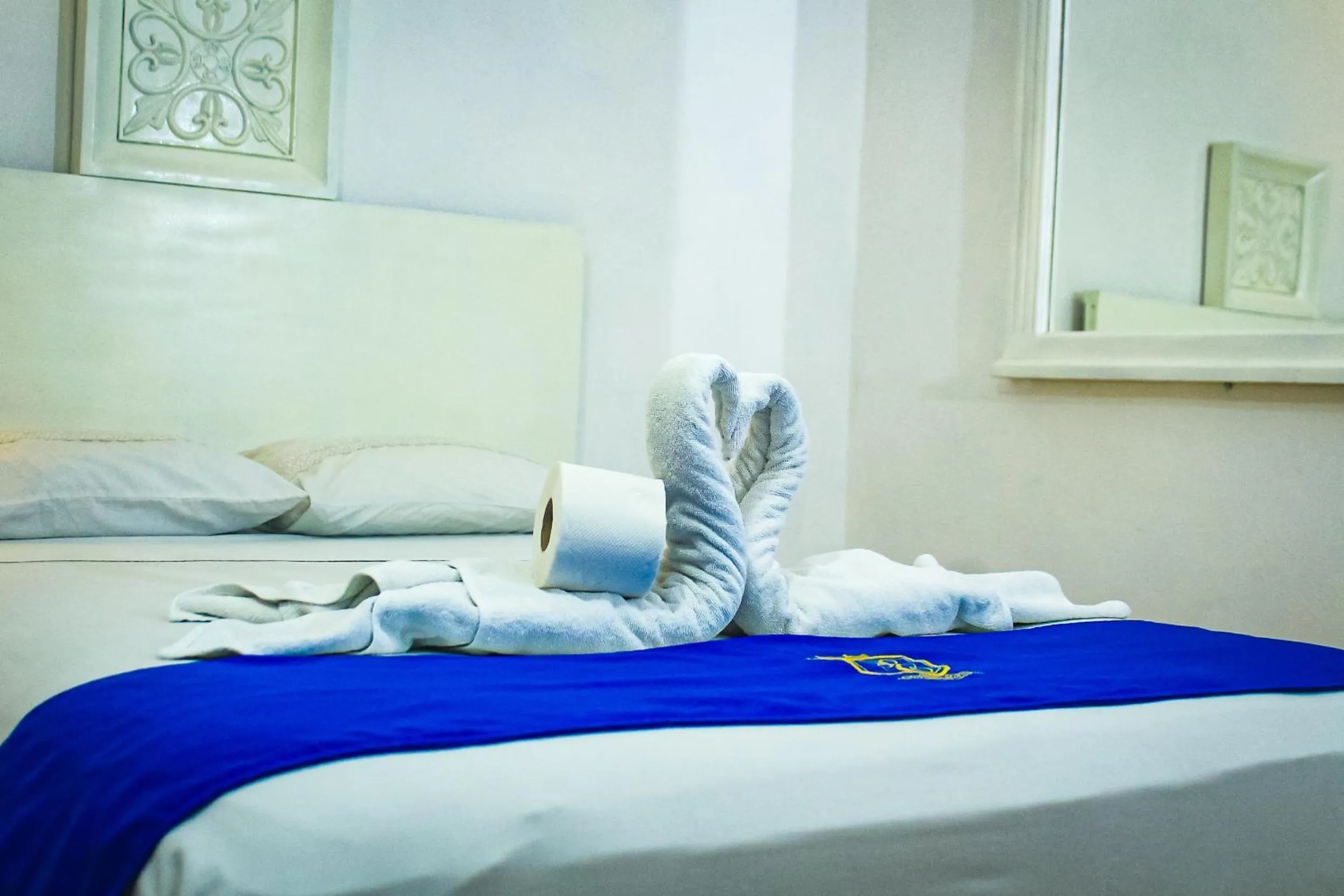 towels, Bed in Palacio Canton Hotel - Valladolid