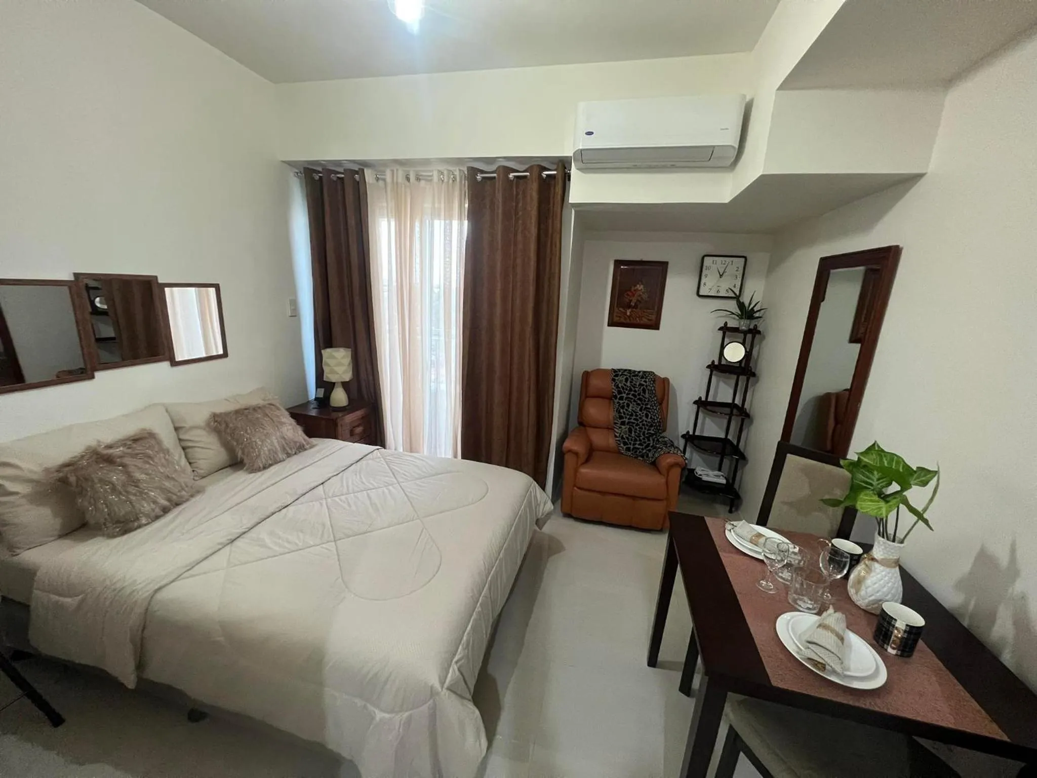 Bedroom, Bed in Inspiria Condominium Tower, beside Abreeza Ayala Mall, Davao City