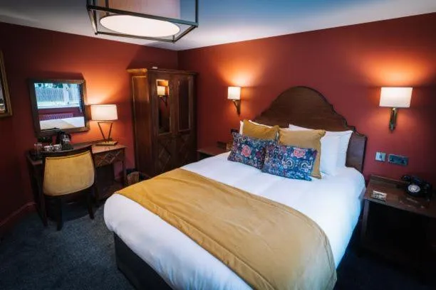 Bed in Bridge House Hotel & Silver Howe View Cottage