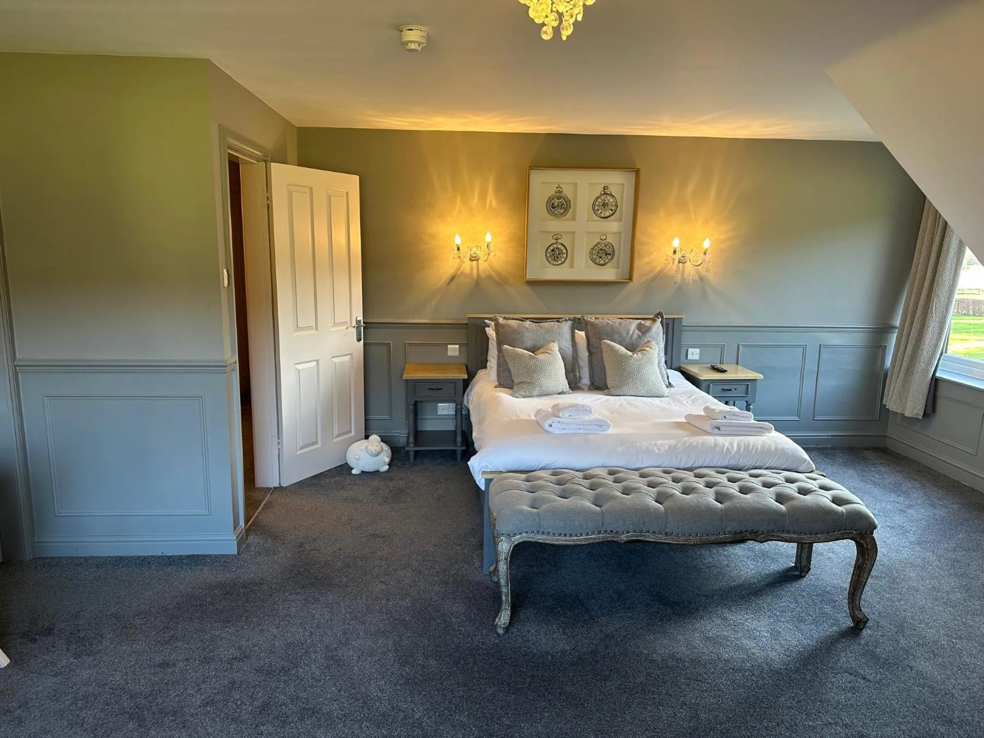 Bed in Bridge House Hotel & Silver Howe View Cottage