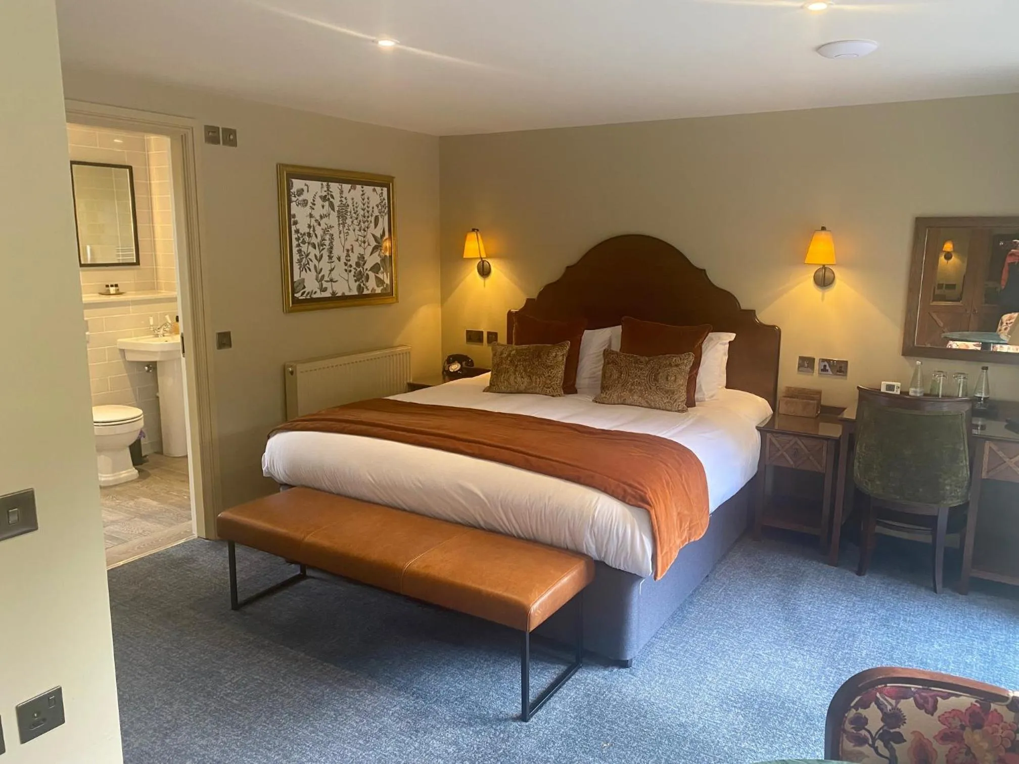 Bed in Bridge House Hotel & Silver Howe View Cottage