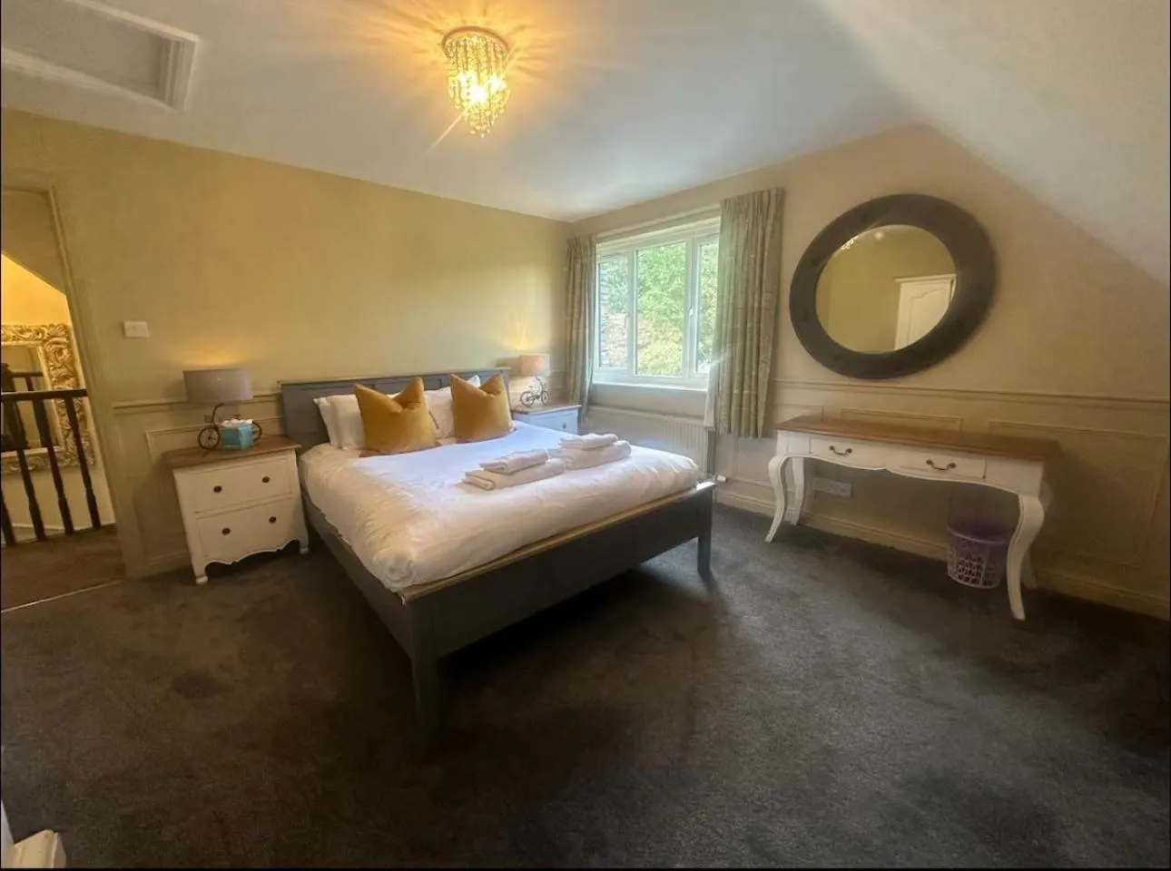 Bed in Bridge House Hotel & Silver Howe View Cottage