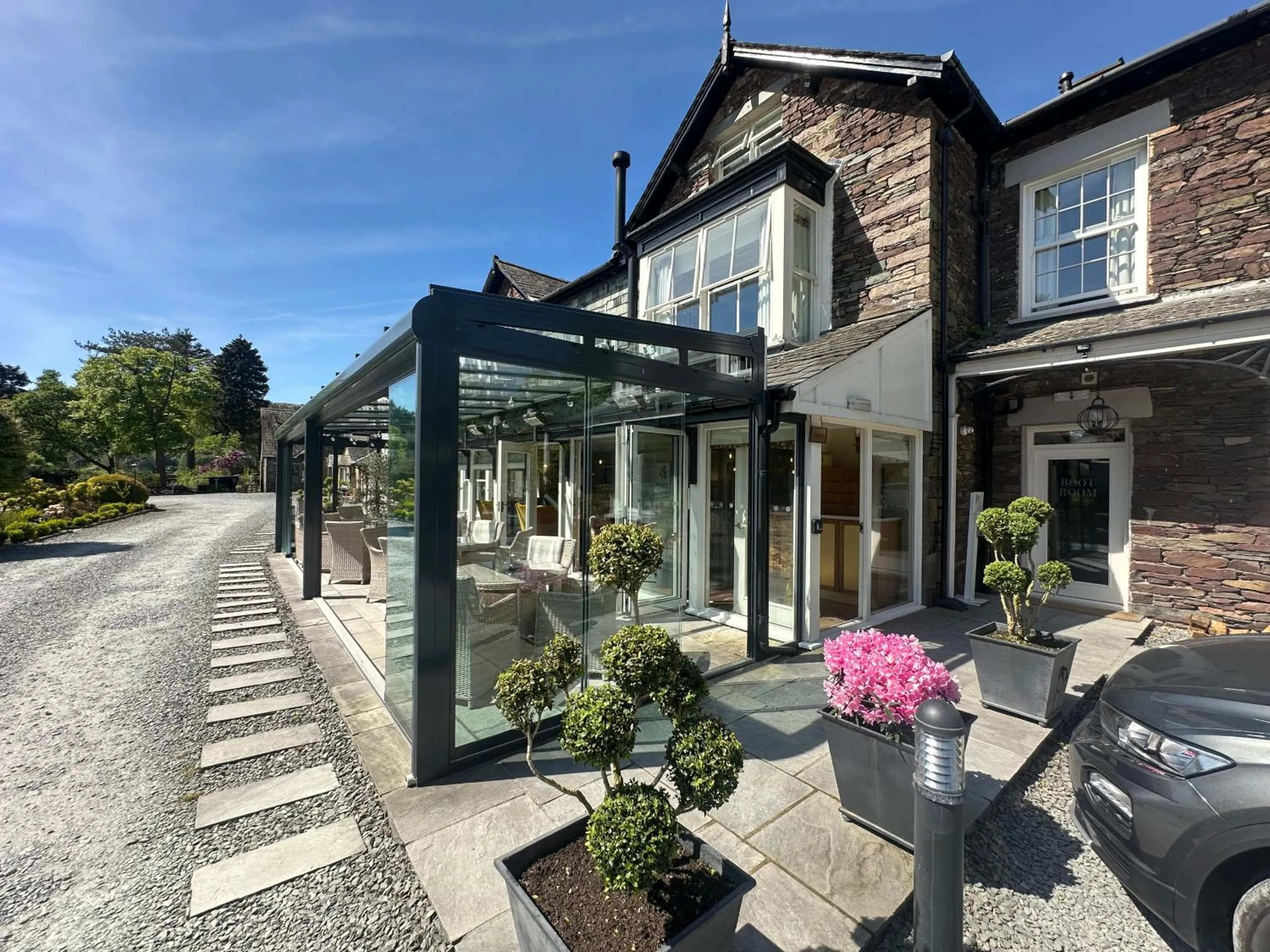 Property building in Bridge House Hotel & Silver Howe View Cottage