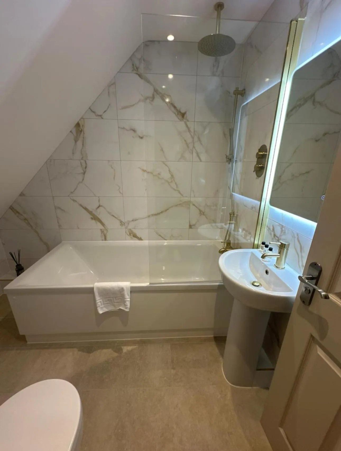 Bridge House Hotel & Silver Howe View Cottage