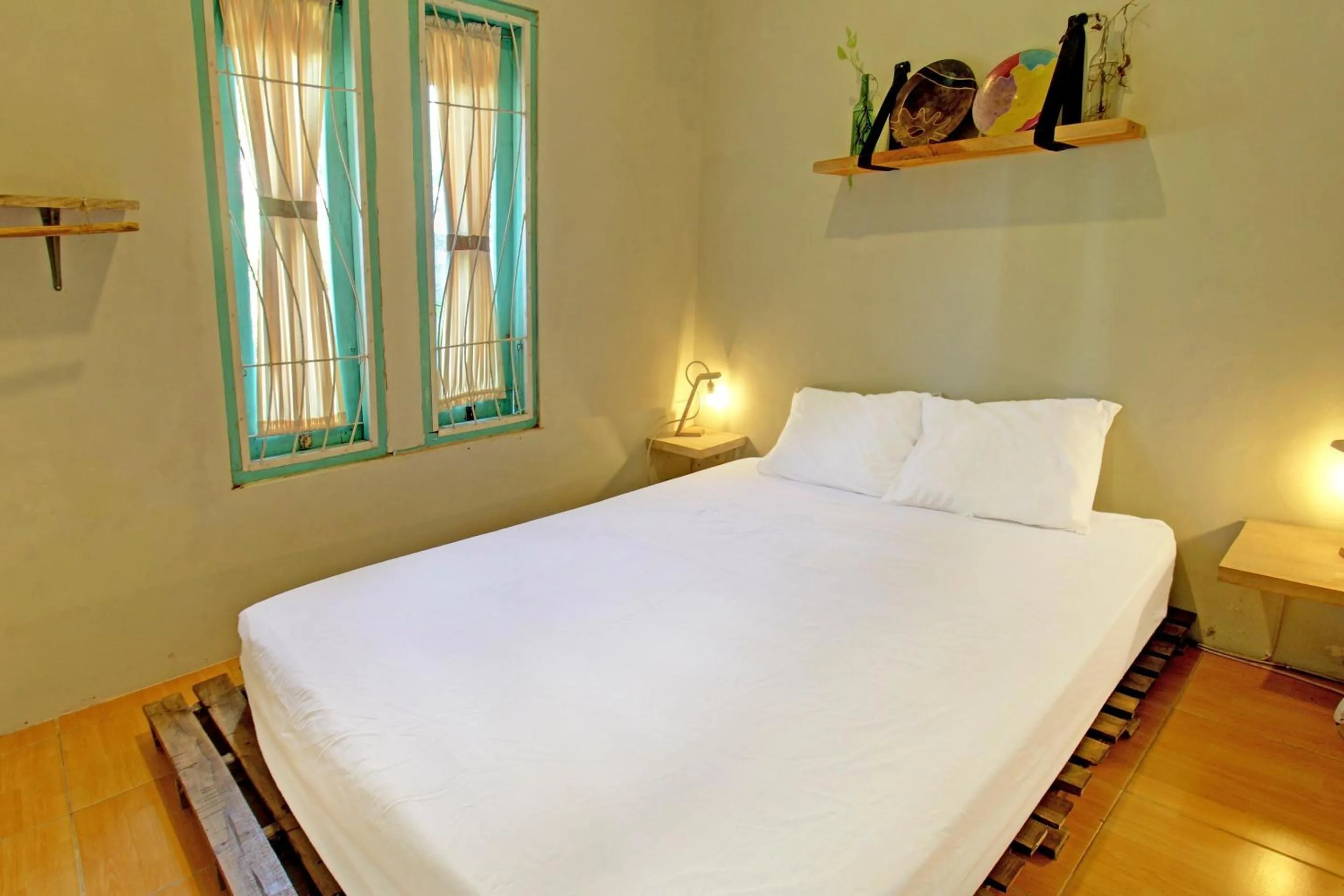 Bedroom, Bed in OYO 92825 Kamar Lombok