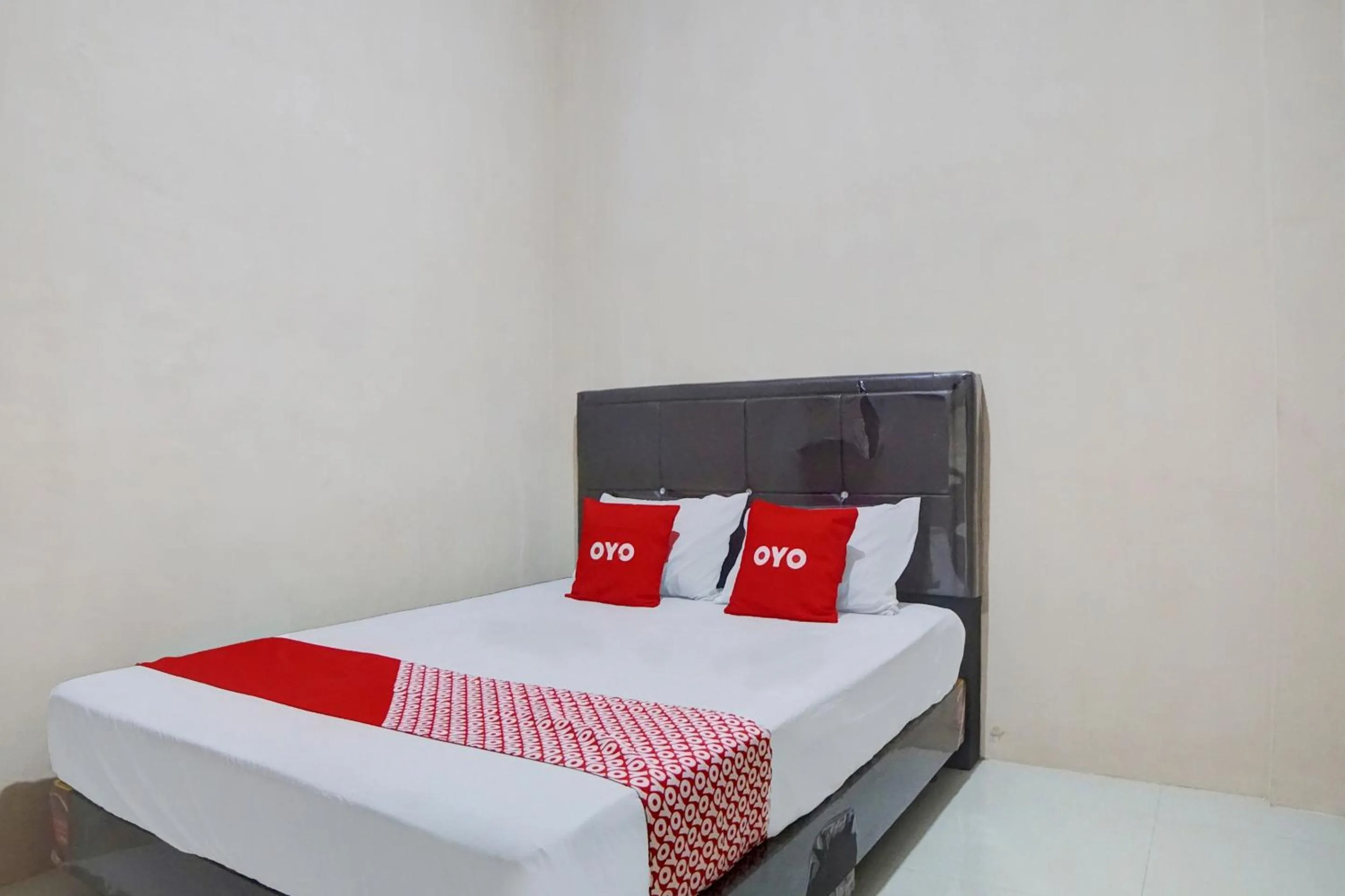 Bedroom, Bed in Hotel O Penginapan Syariah Faster Inn