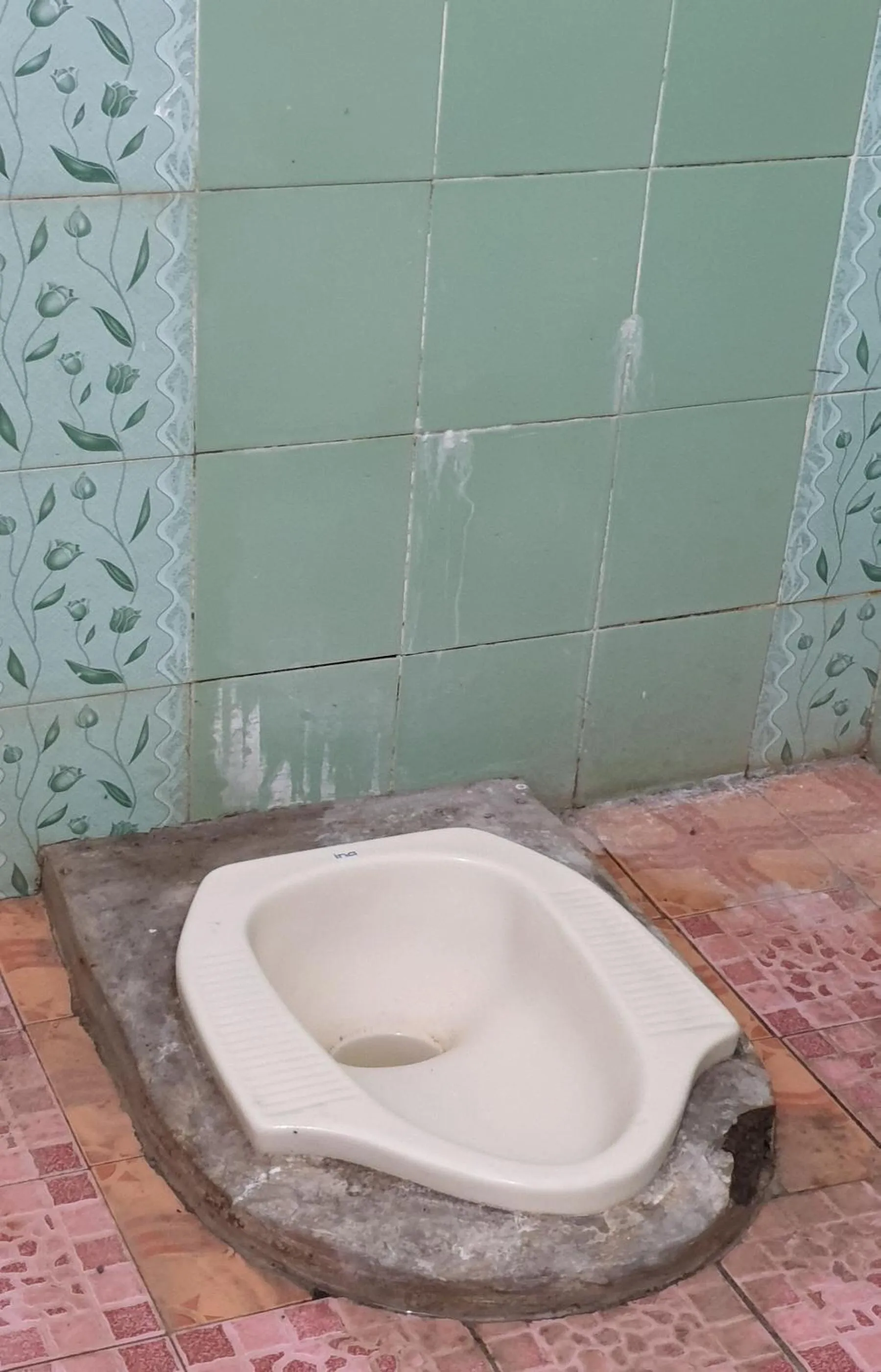 Bathroom in OYO Life 92842 Homestay Balearjosari